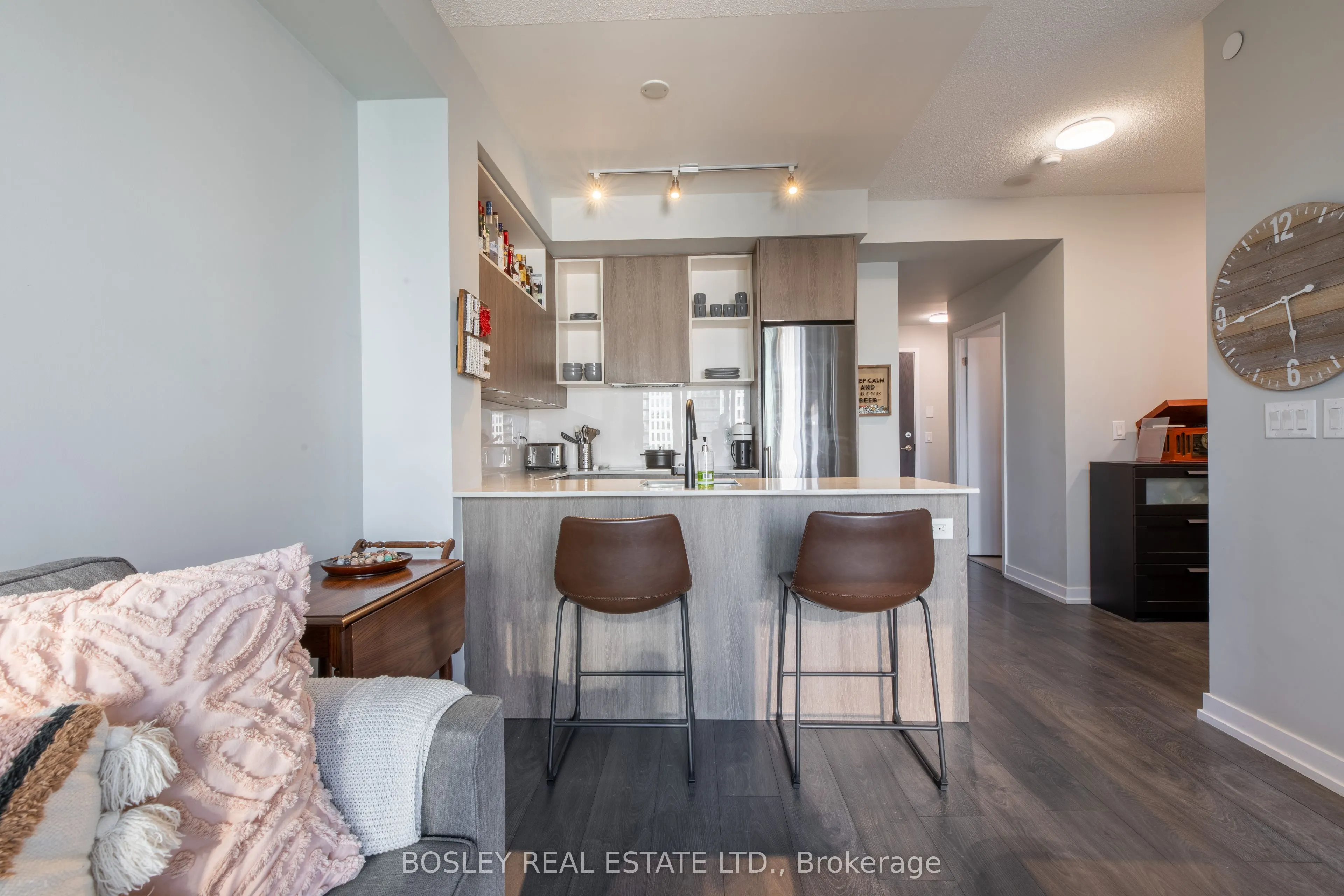 200 Sackville Street, #1012