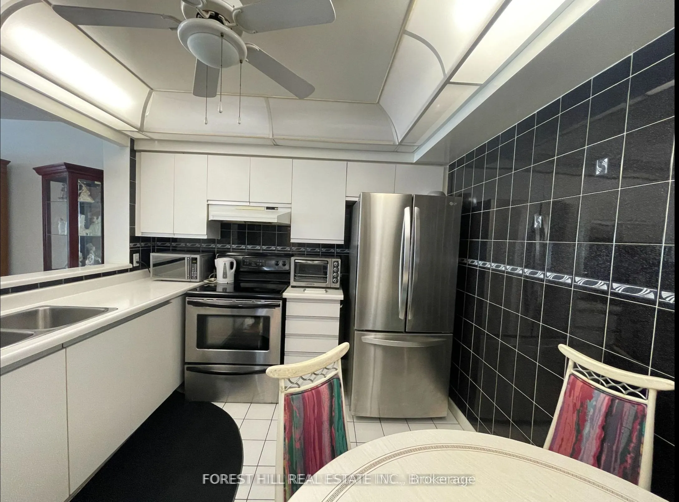 1131 steeles Avenue W, #206
