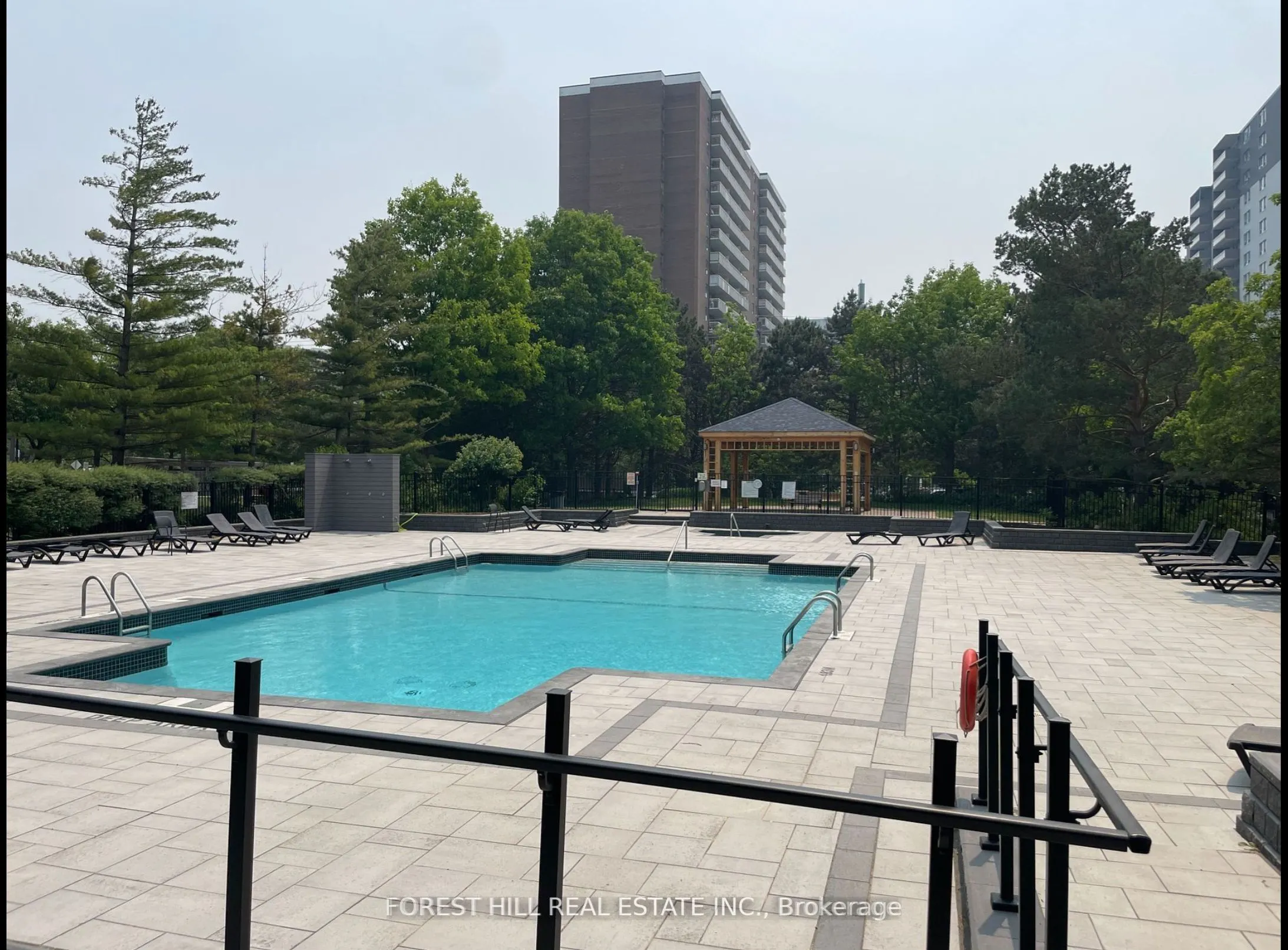 1131 steeles Avenue W, #206