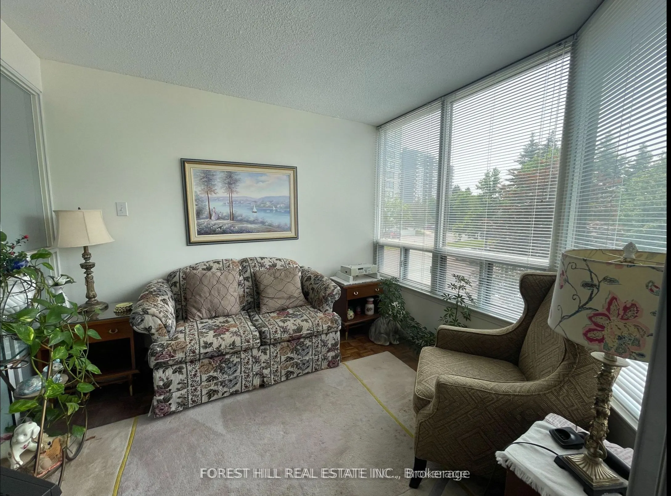1131 steeles Avenue W, #206