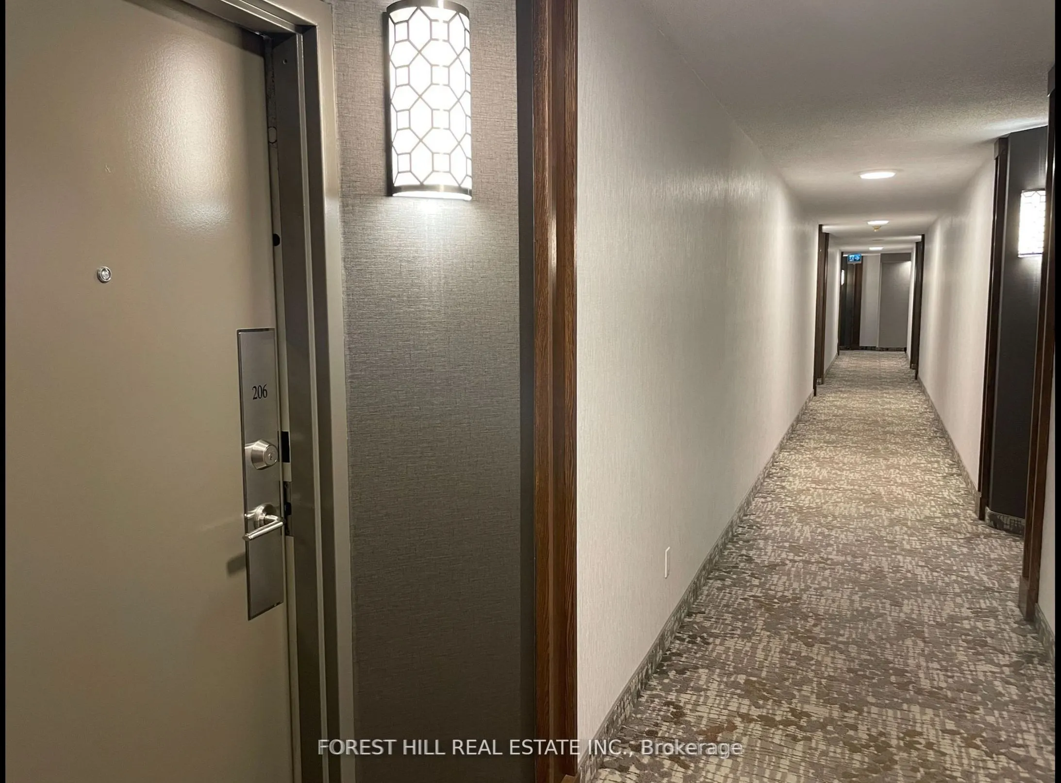 1131 steeles Avenue W, #206