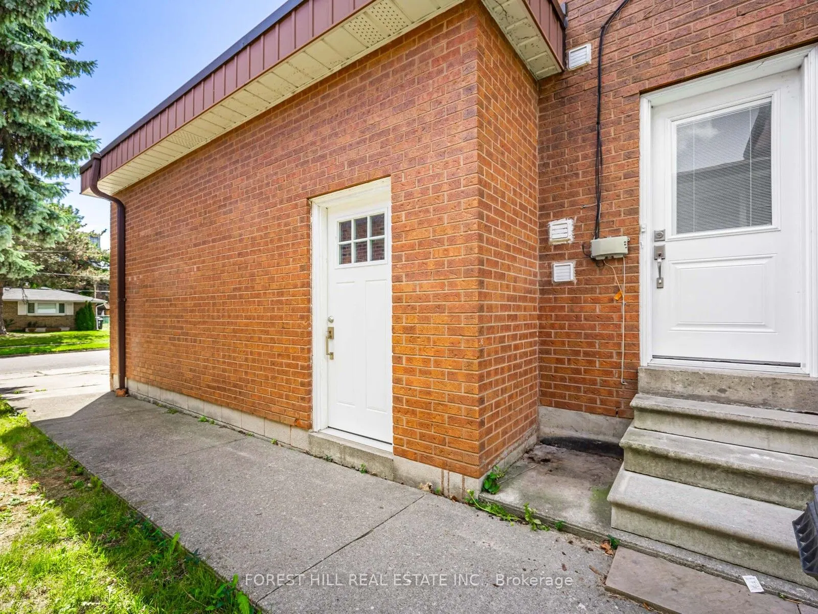 16 Clayland Drive