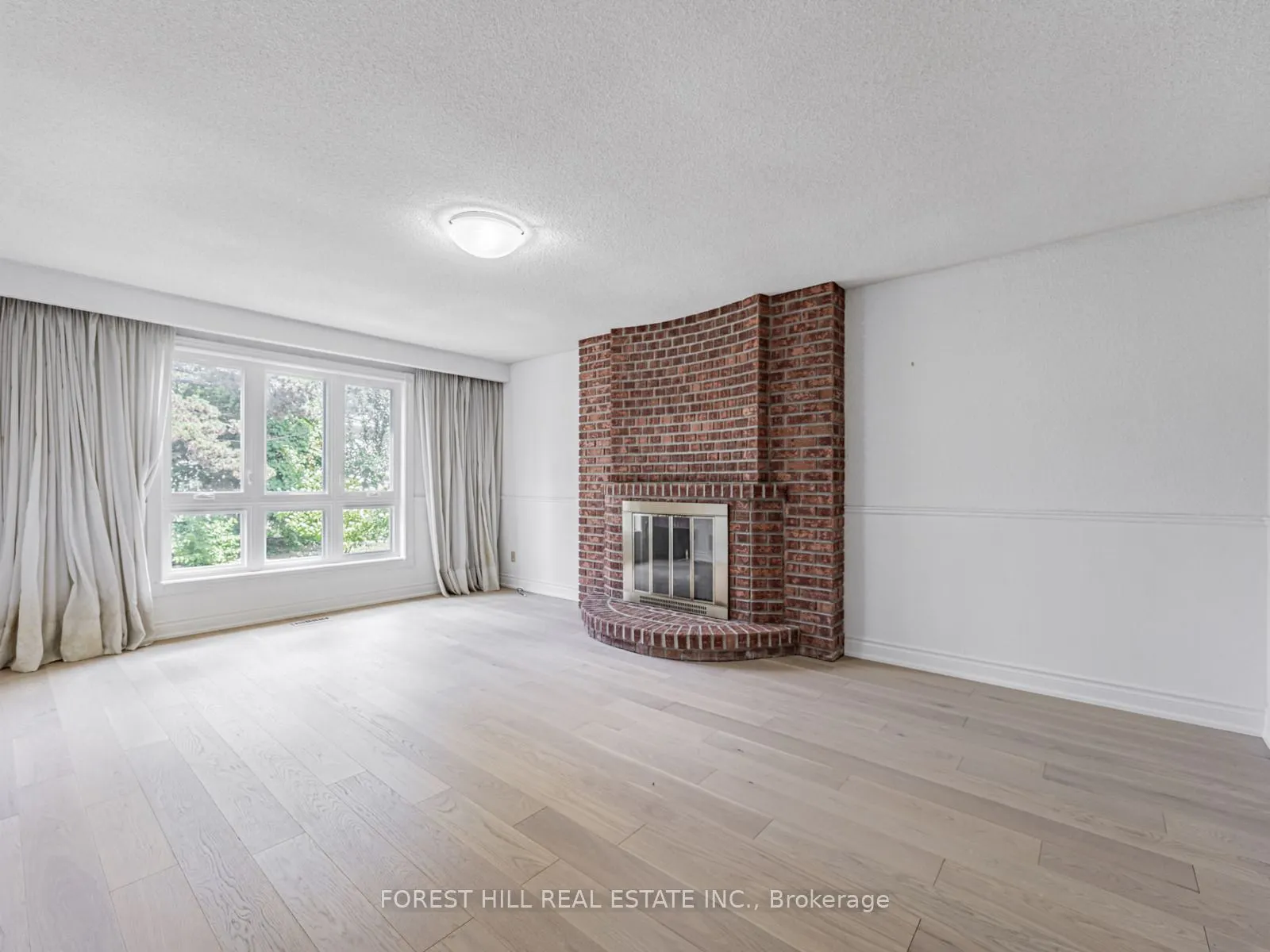16 Clayland Drive