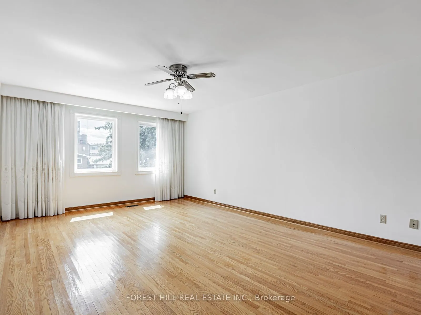 16 Clayland Drive
