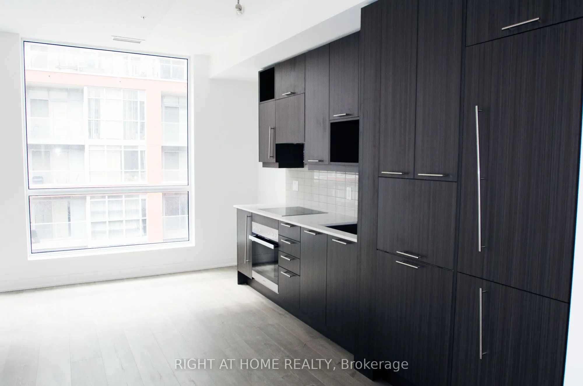 30 Nelson Street, #517
