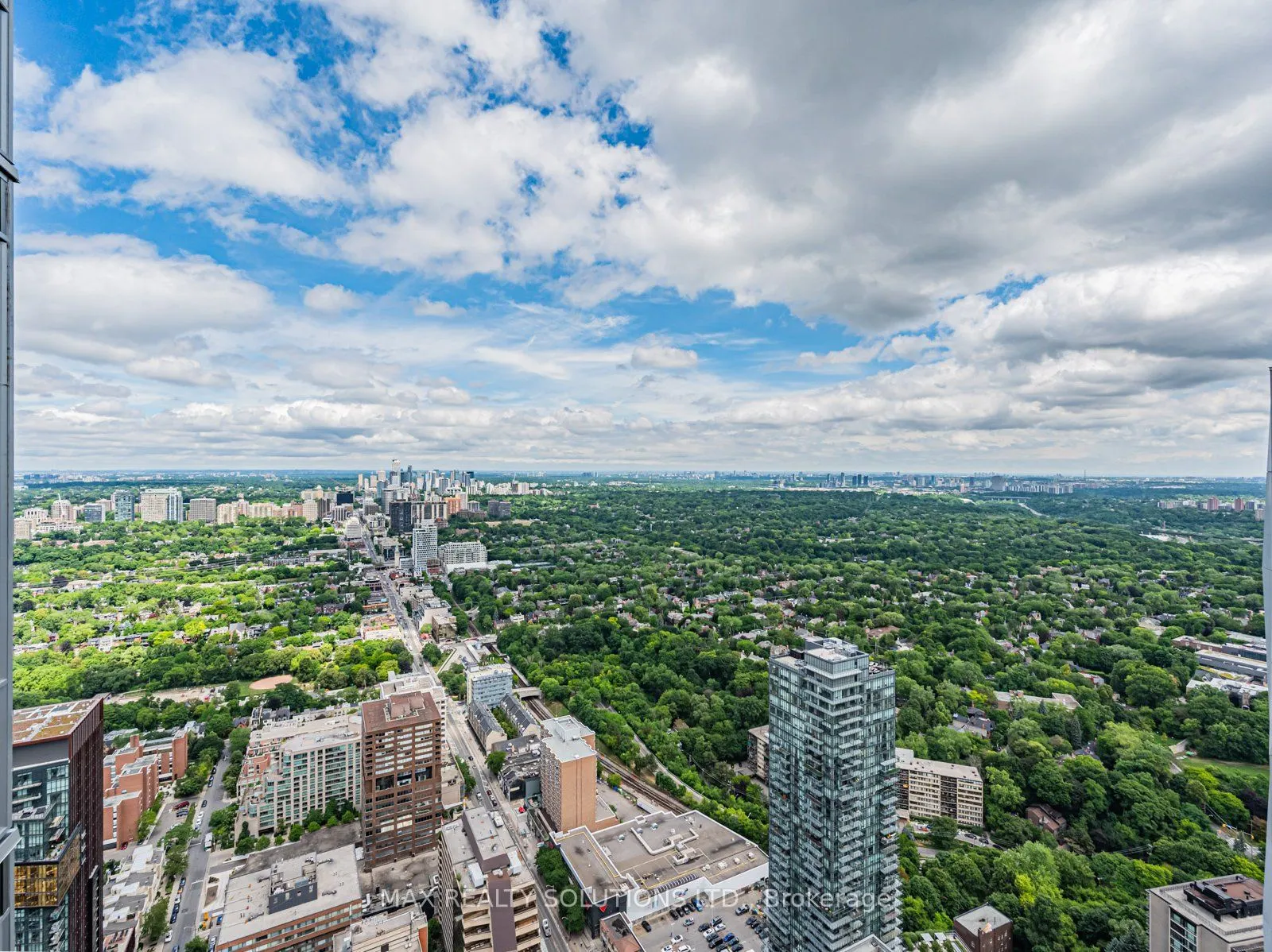 11 Yorkville Avenue, #5404