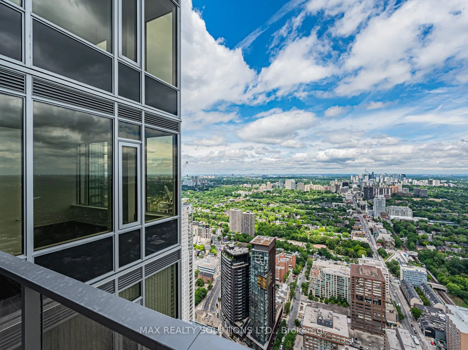 11 Yorkville Avenue, #5404