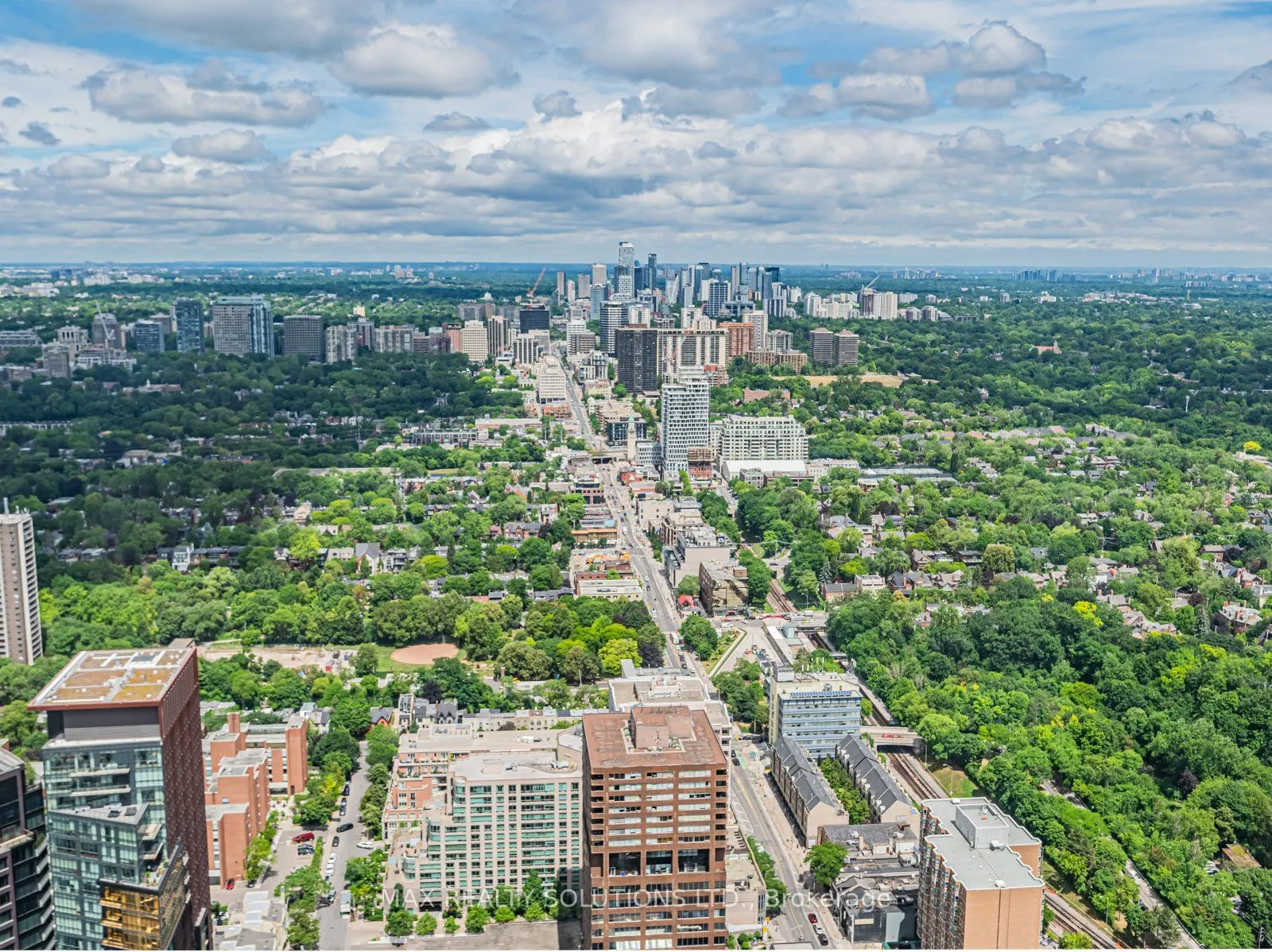 11 Yorkville Avenue, #5404
