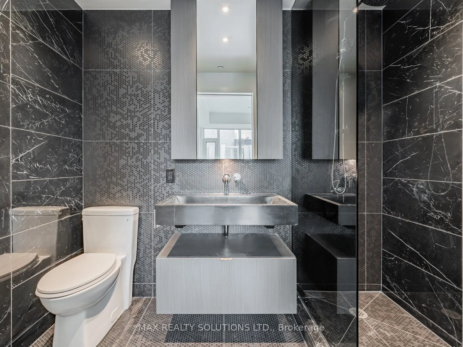 11 Yorkville Avenue, #5404