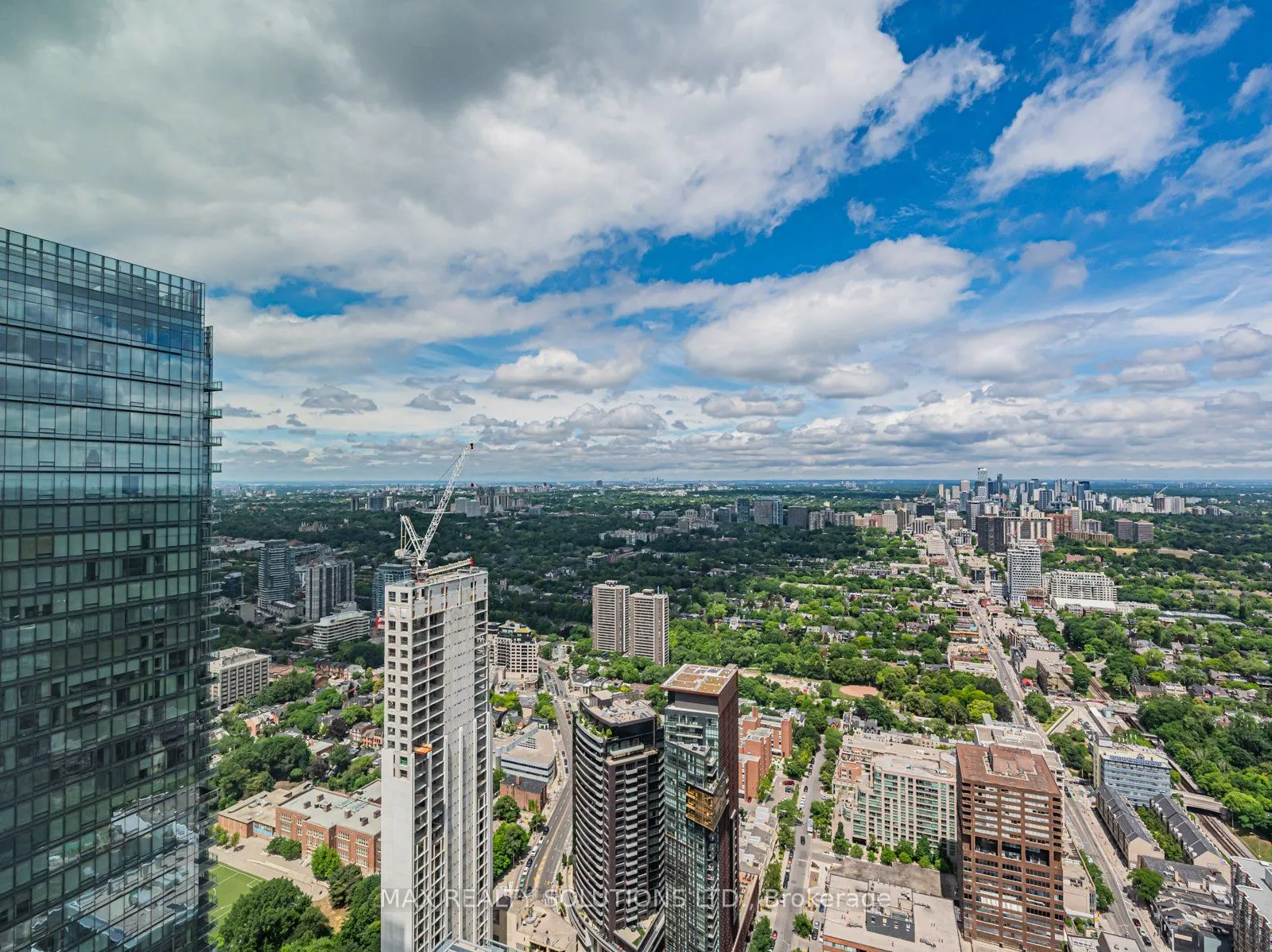 11 Yorkville Avenue, #5404