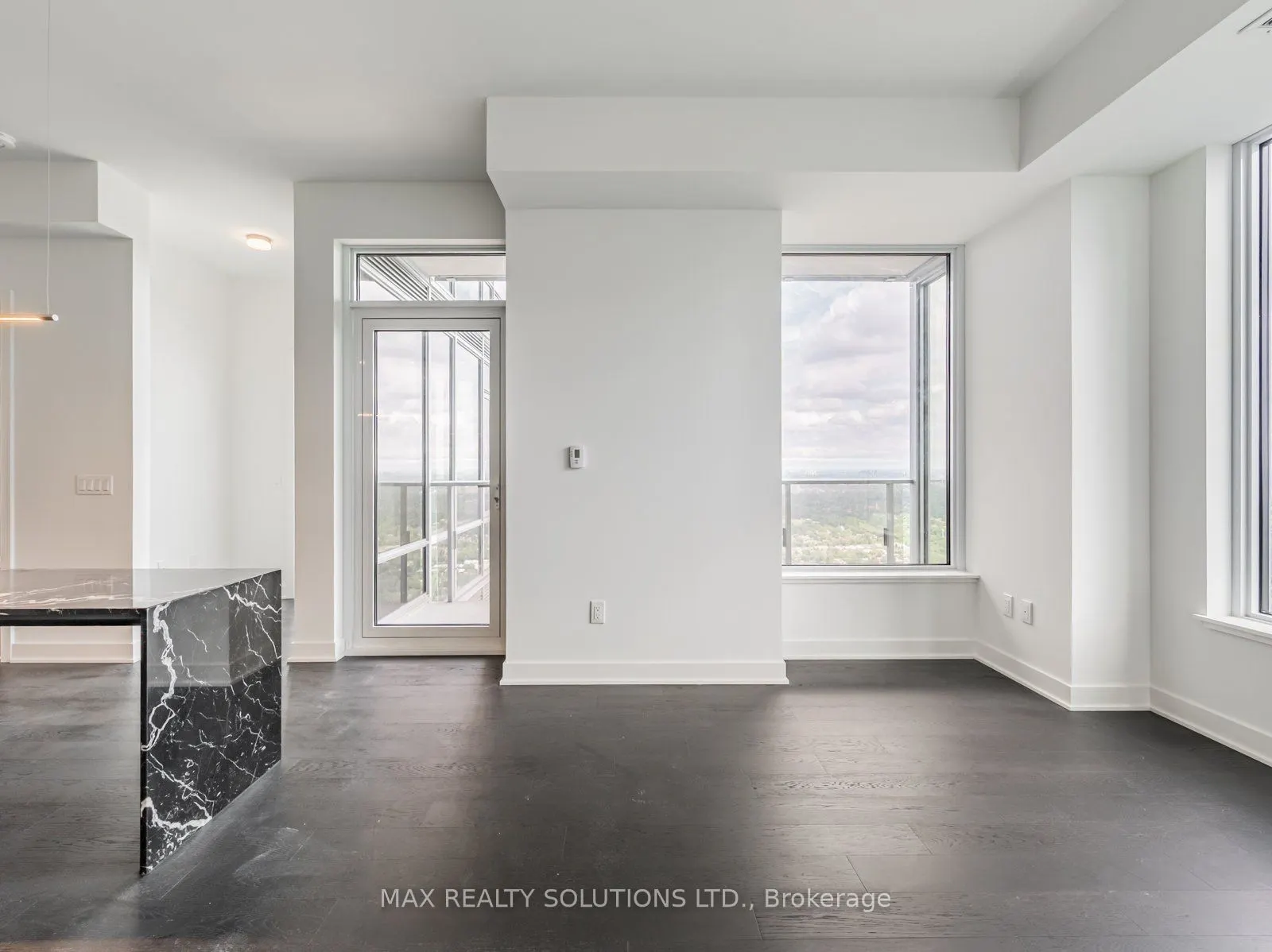 11 Yorkville Avenue, #5404