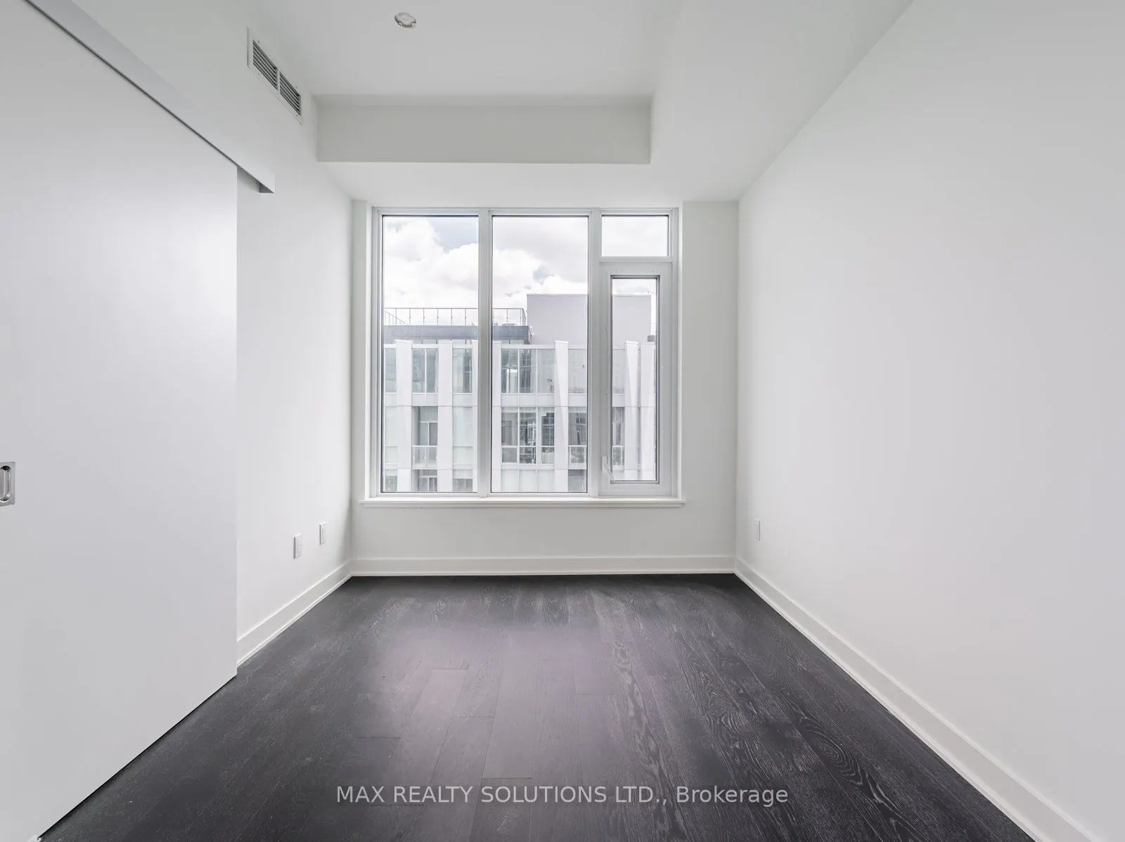 11 Yorkville Avenue, #5404