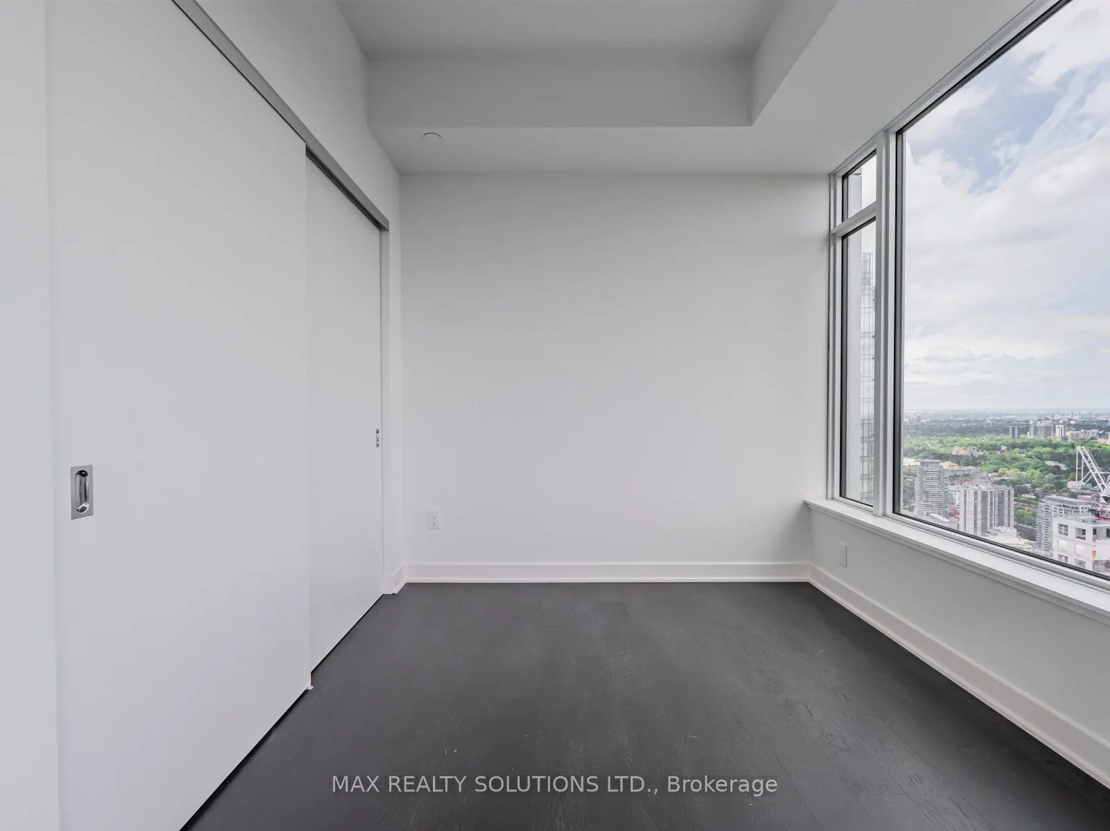 11 Yorkville Avenue, #5404