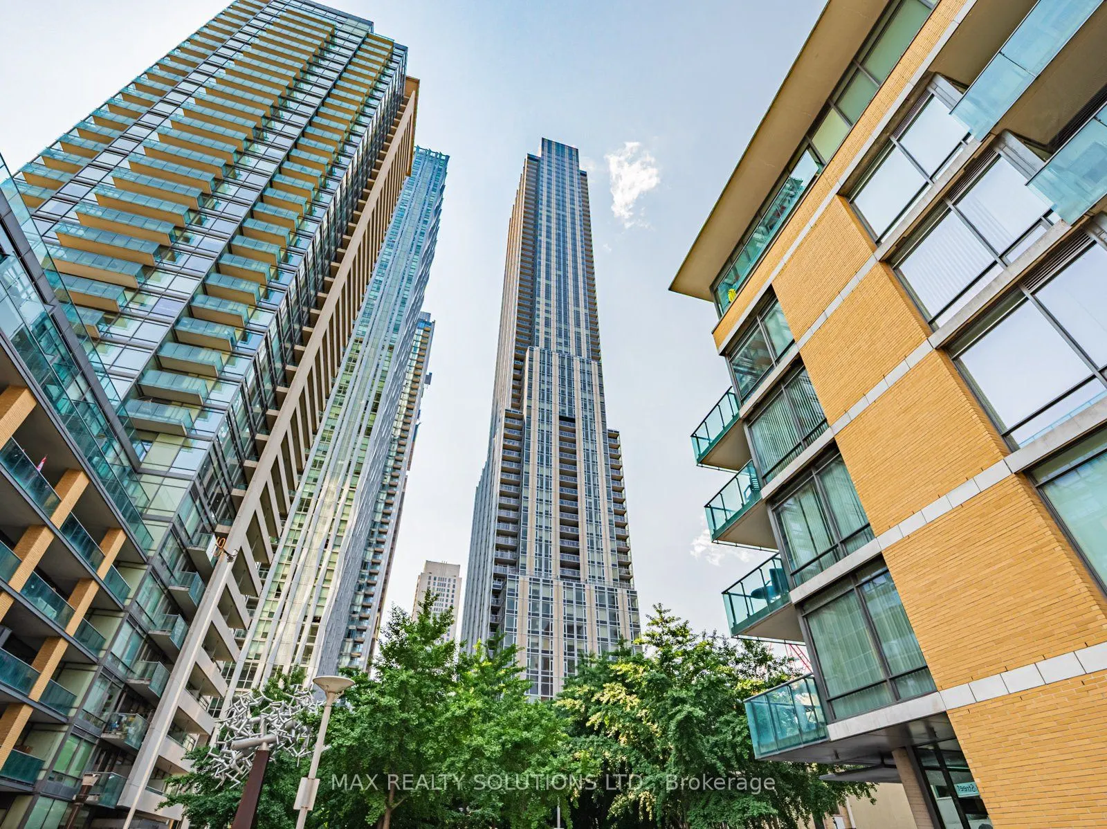 11 Yorkville Avenue, #5404