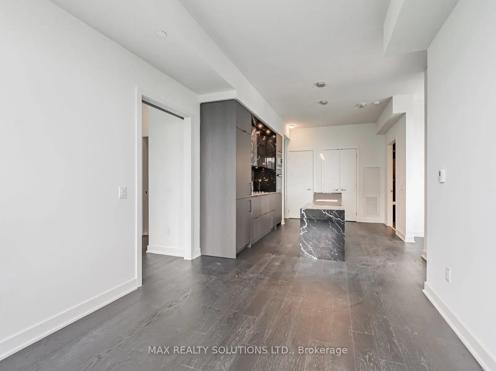 11 Yorkville Avenue, #5404