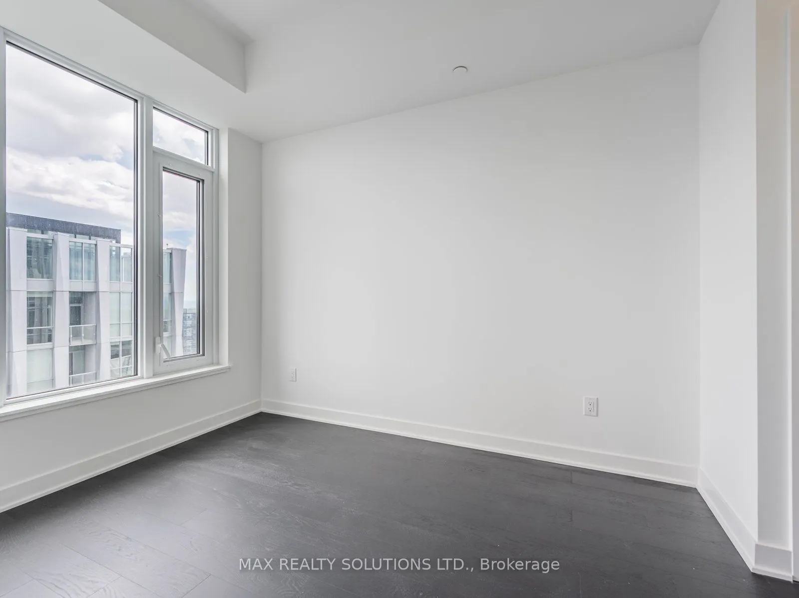 11 Yorkville Avenue, #5404
