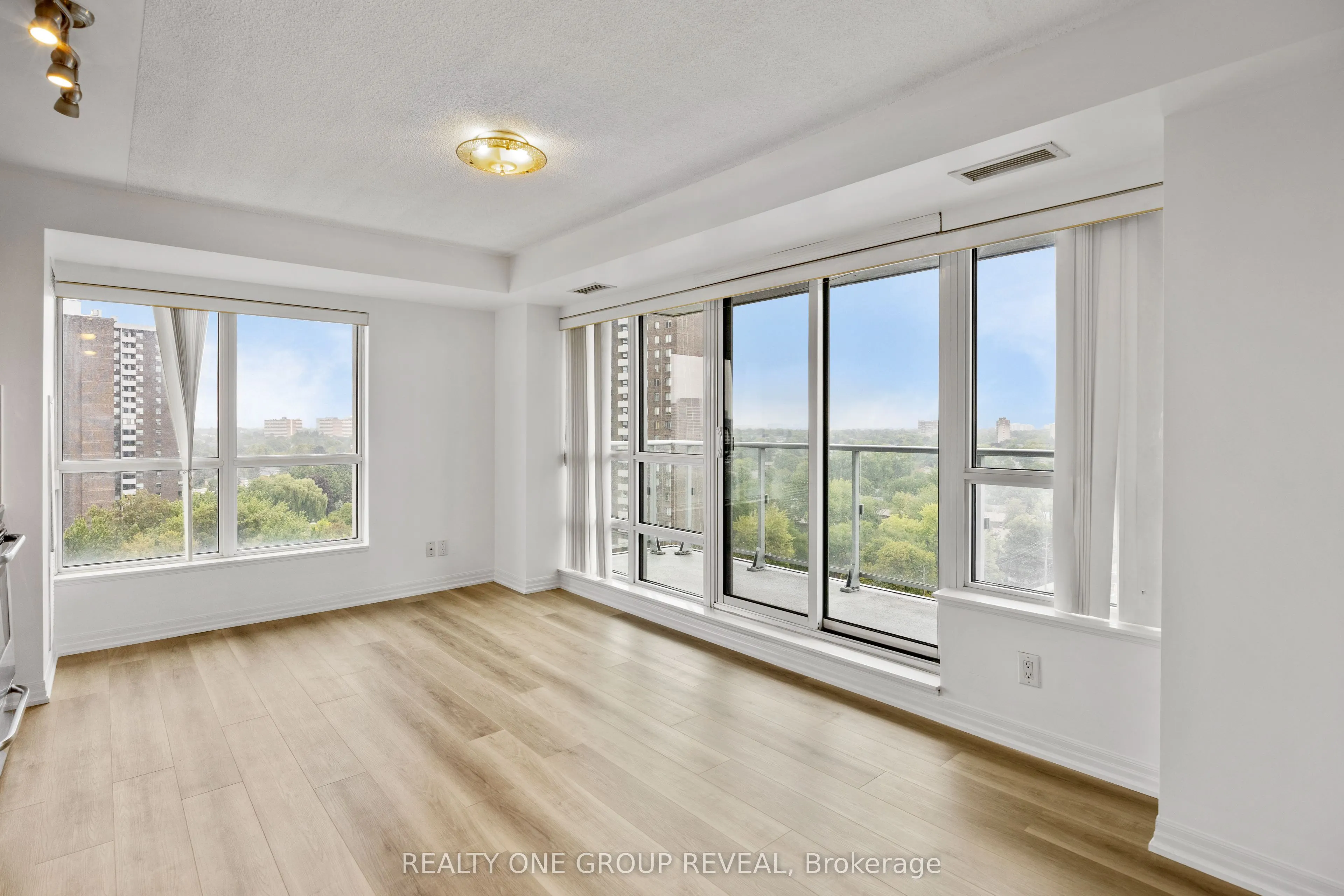 2015 Sheppard Avenue E, #1109