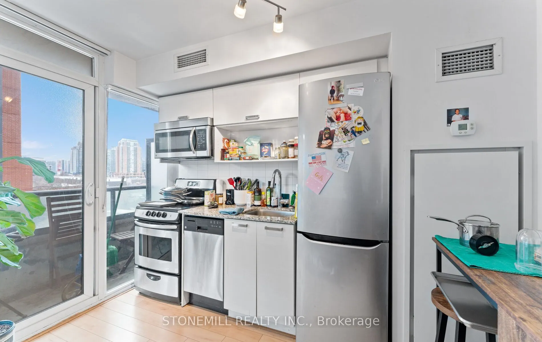 36 Lisgar Street, #521E