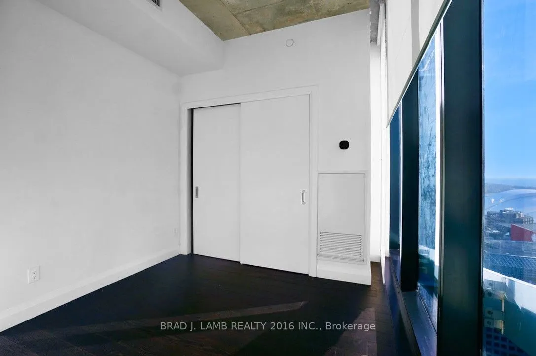 224 King Street W, #3701