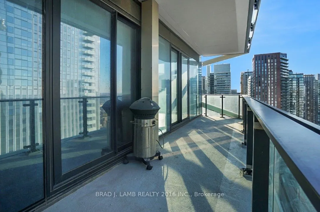 224 King Street W, #3701