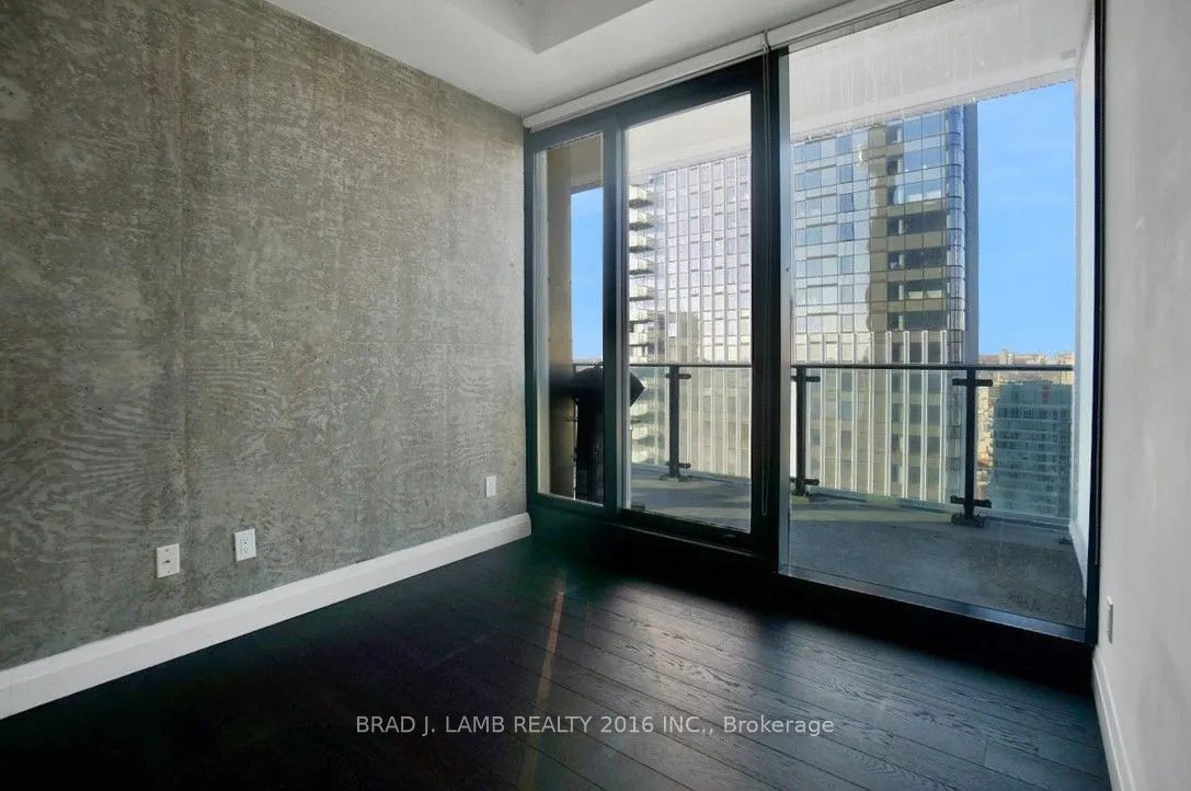 224 King Street W, #3701