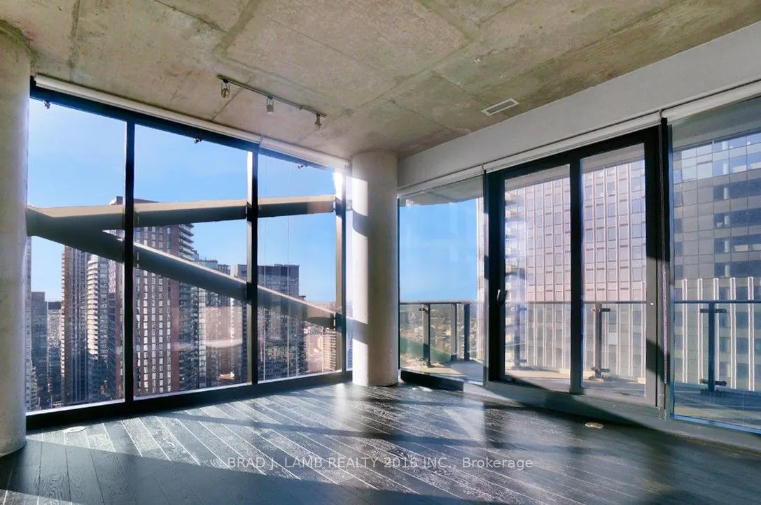 224 King Street W, #3701