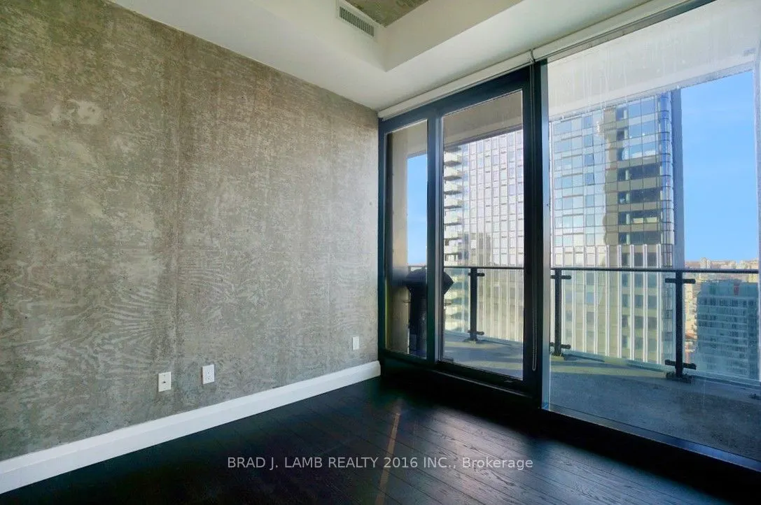 224 King Street W, #3701