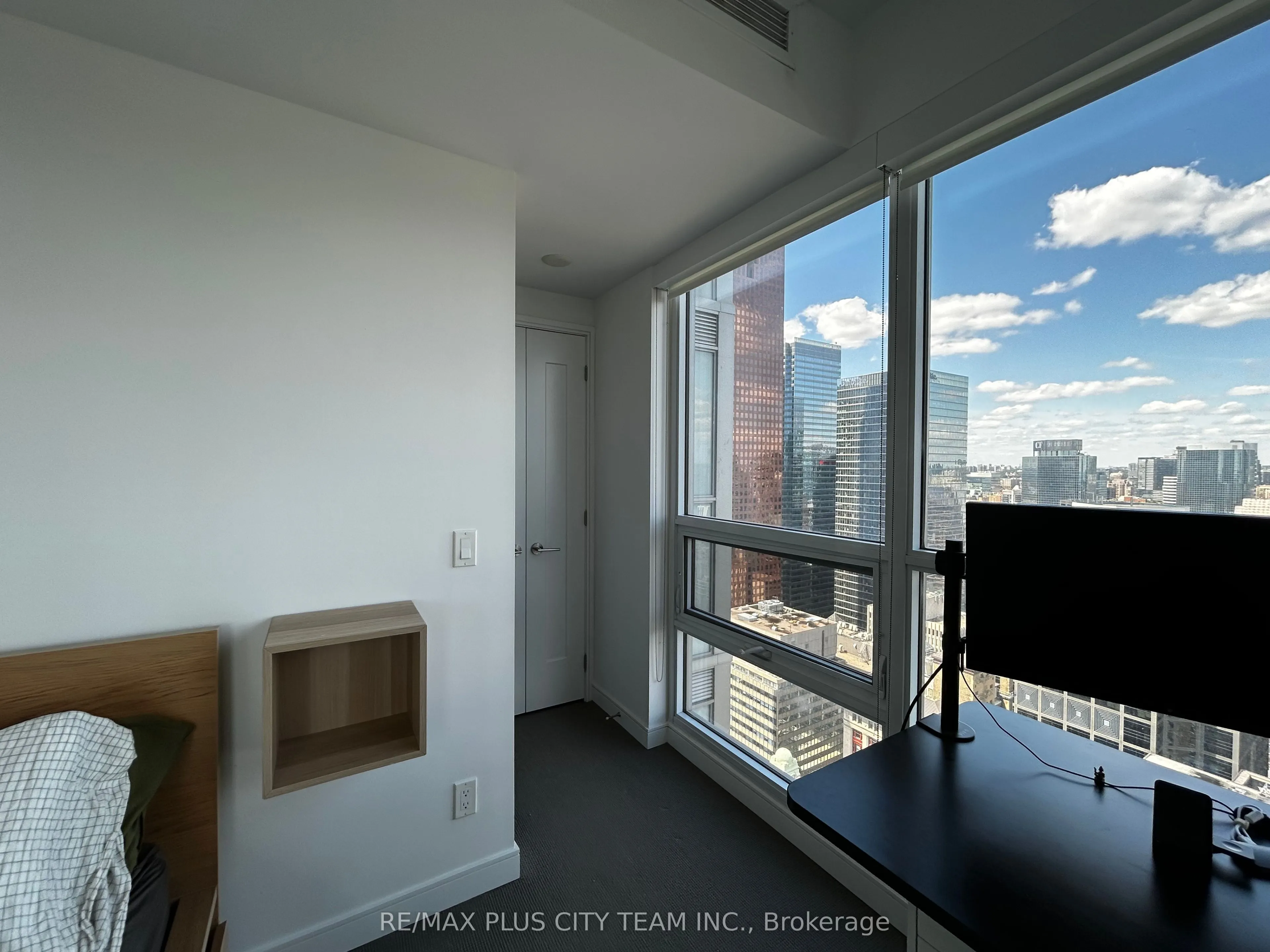88 Scott Street, #4304