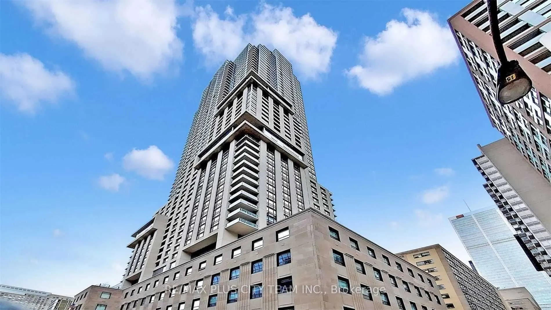 88 Scott Street, #4304