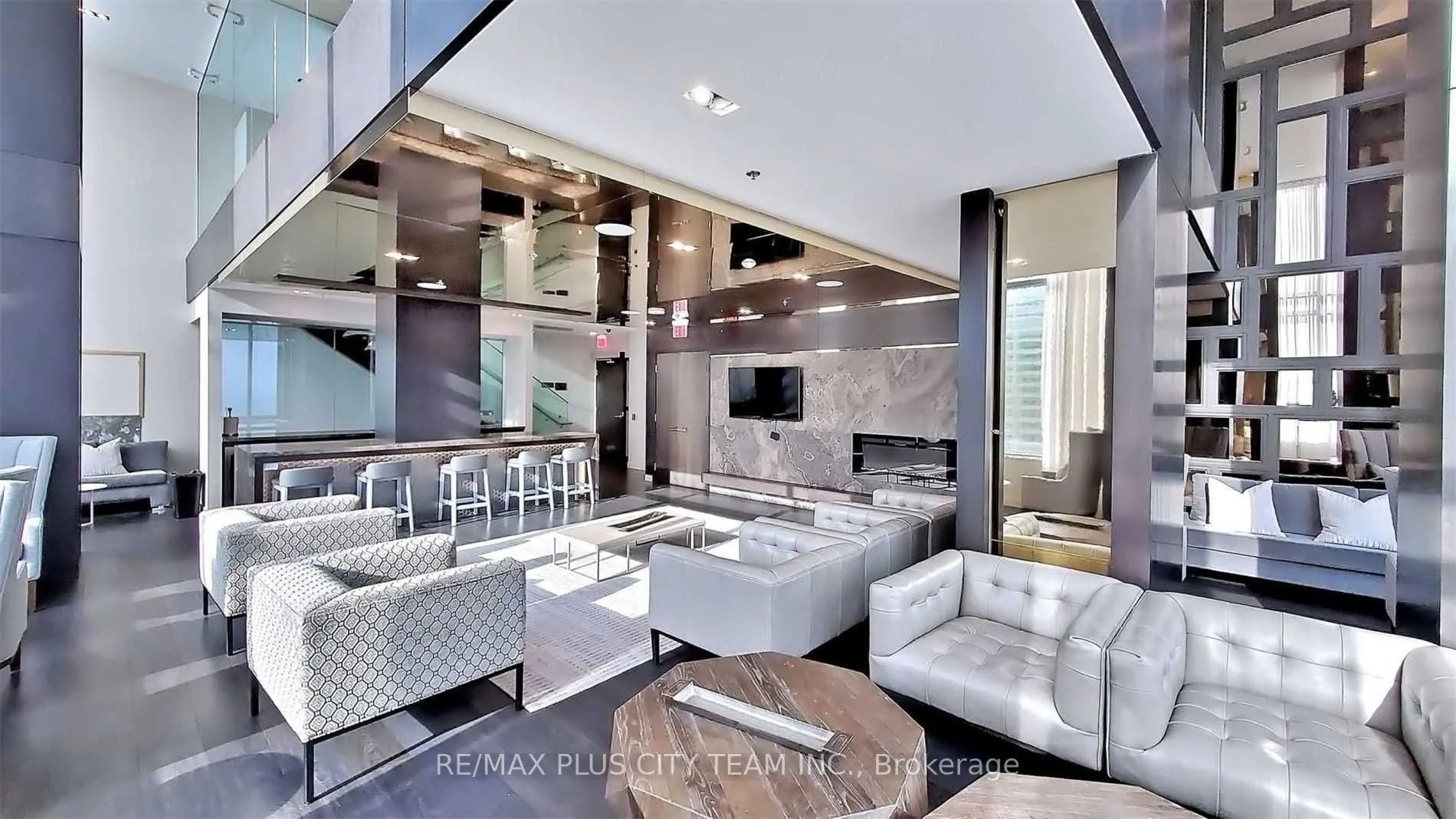 88 Scott Street, #4304