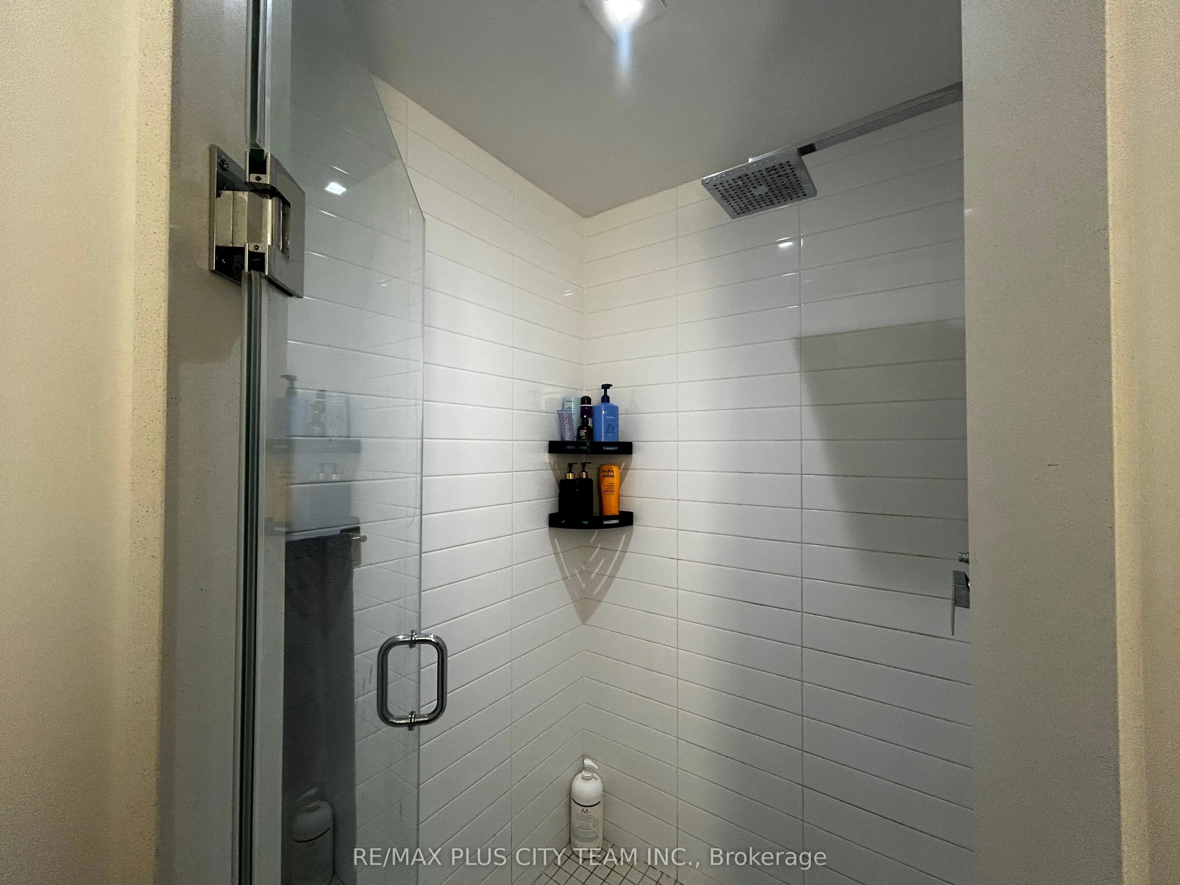88 Scott Street, #4304