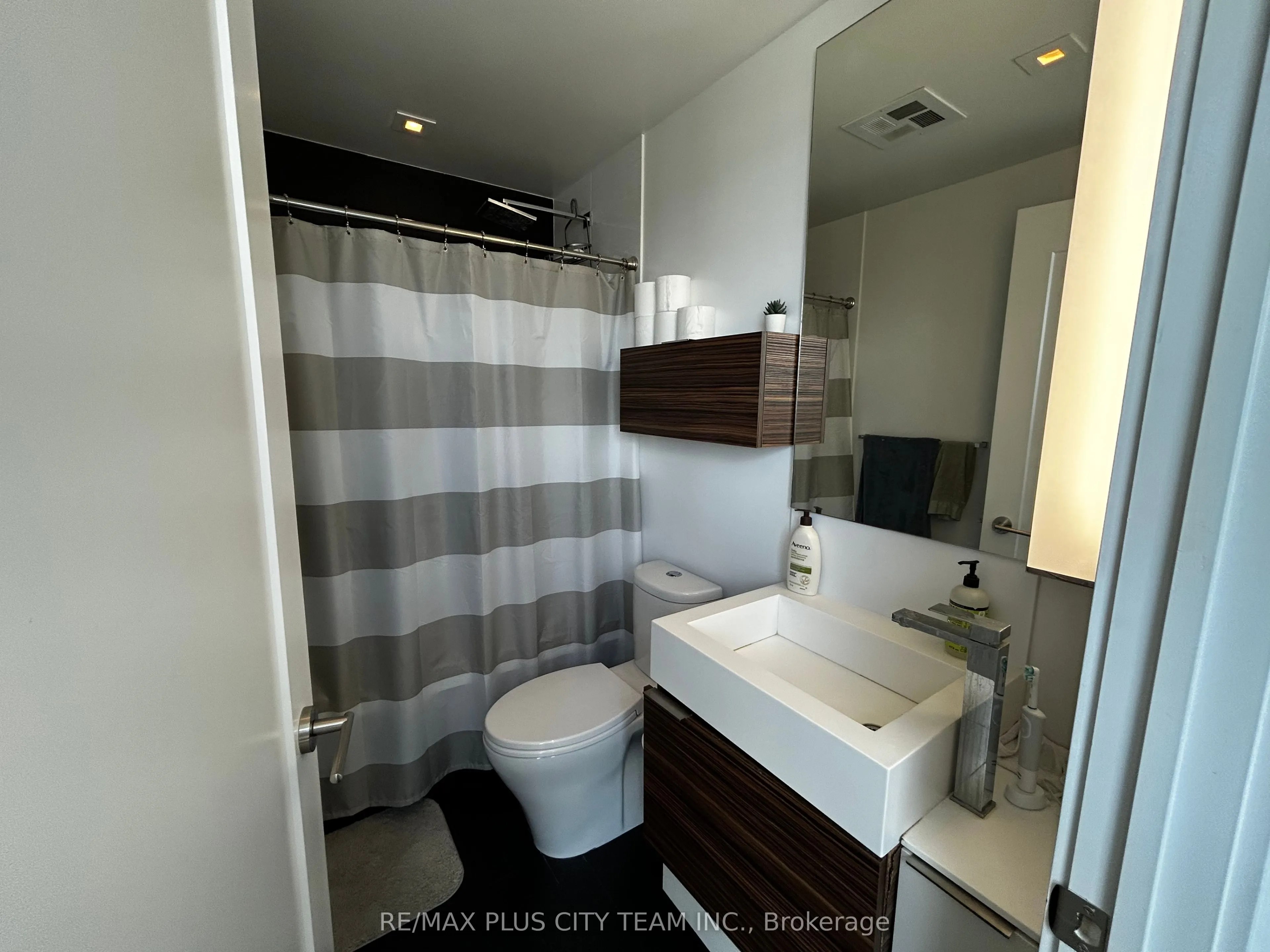 88 Scott Street, #4304