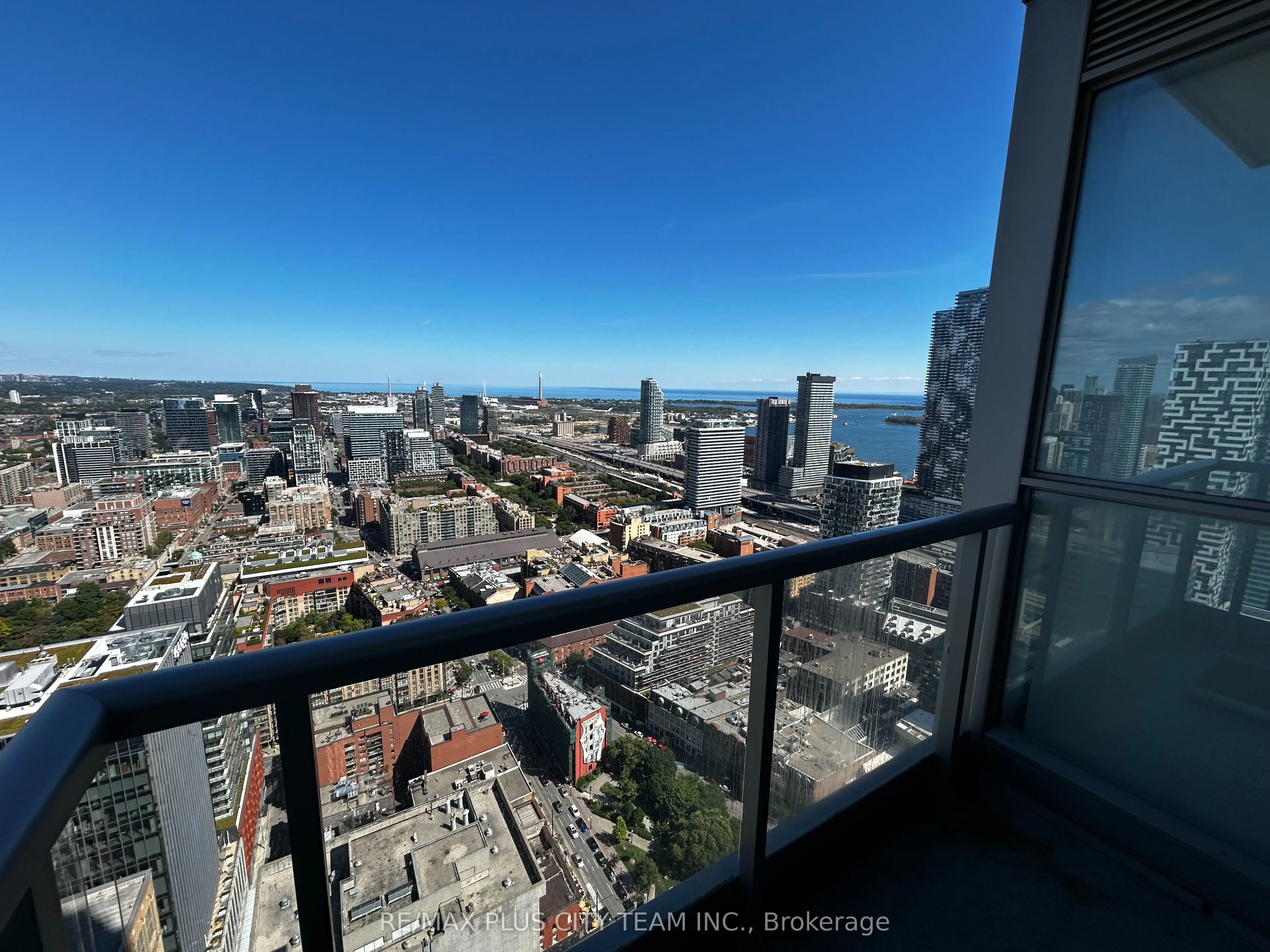 88 Scott Street, #4304