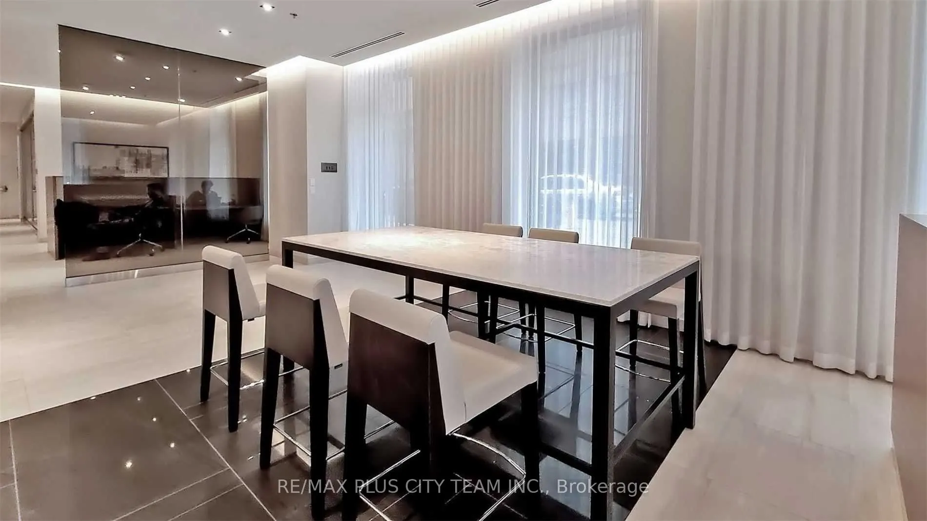 88 Scott Street, #4304