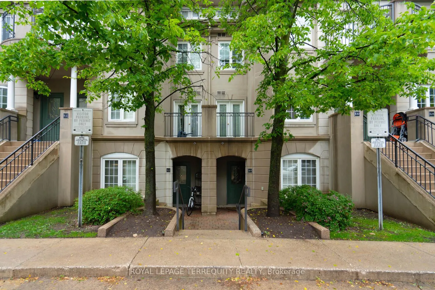 108 Finch Avenue W, #B19
