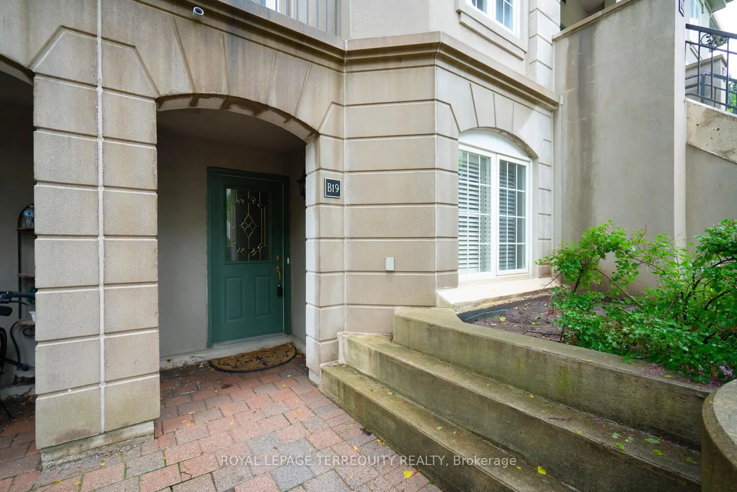 108 Finch Avenue W, #B19