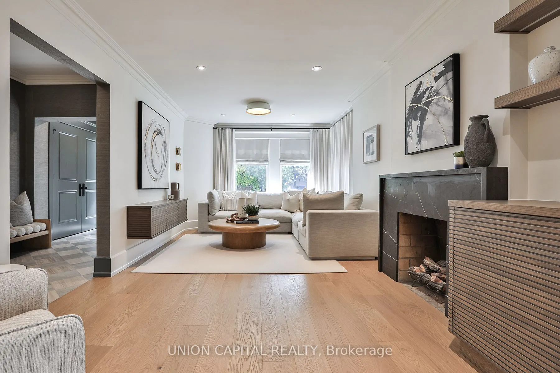 16 Lytton Boulevard
