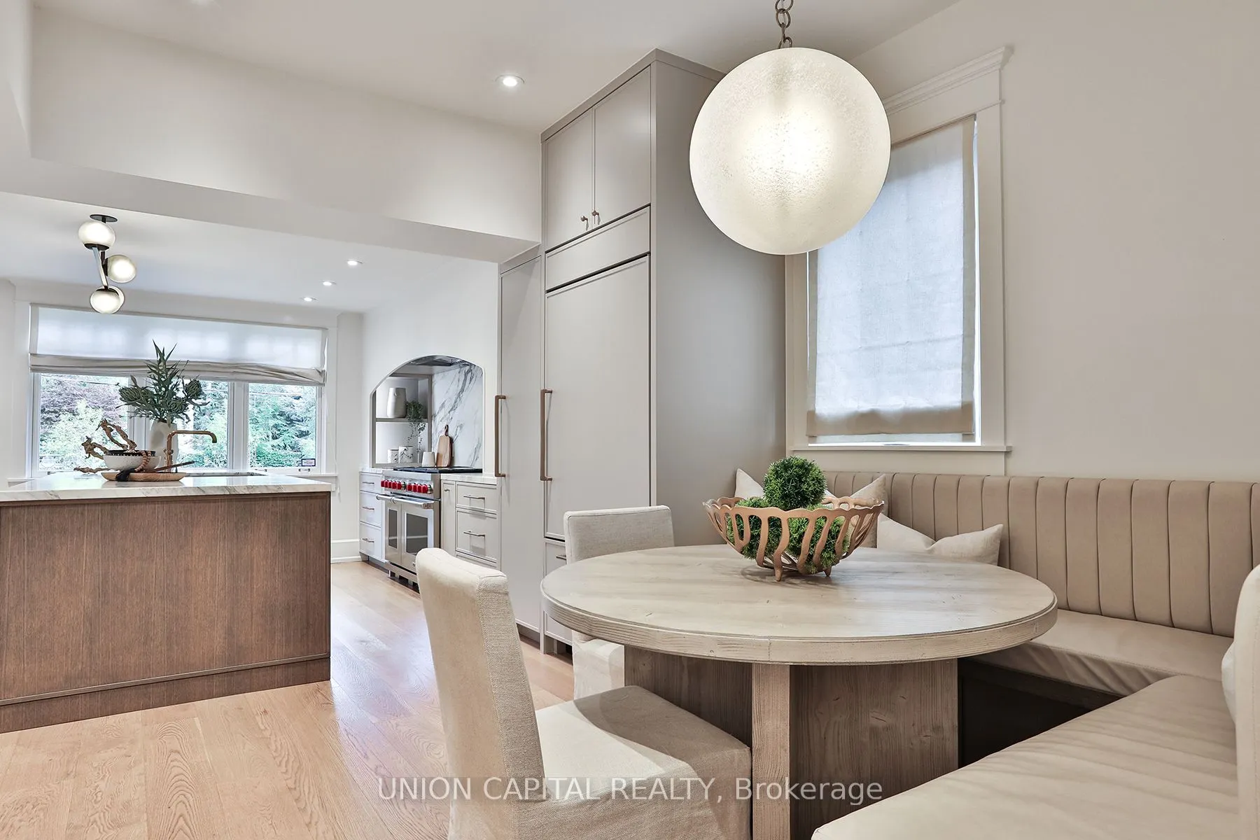 16 Lytton Boulevard