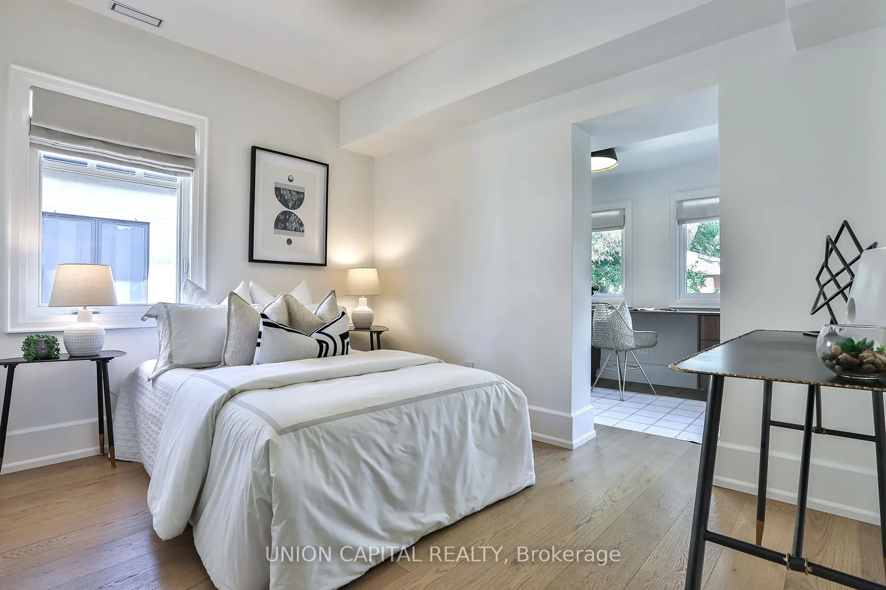 16 Lytton Boulevard