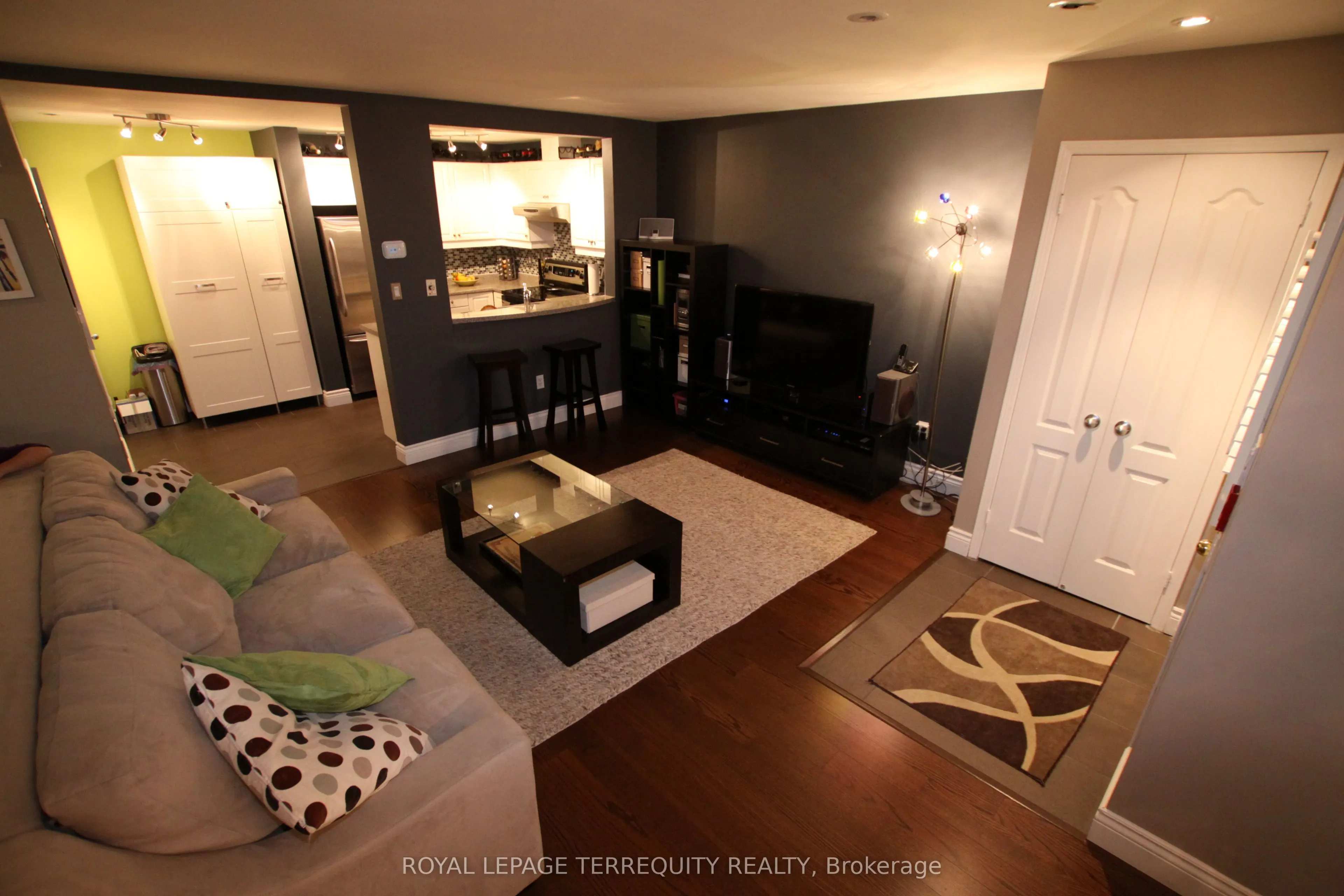 108 Finch Avenue W, #B13