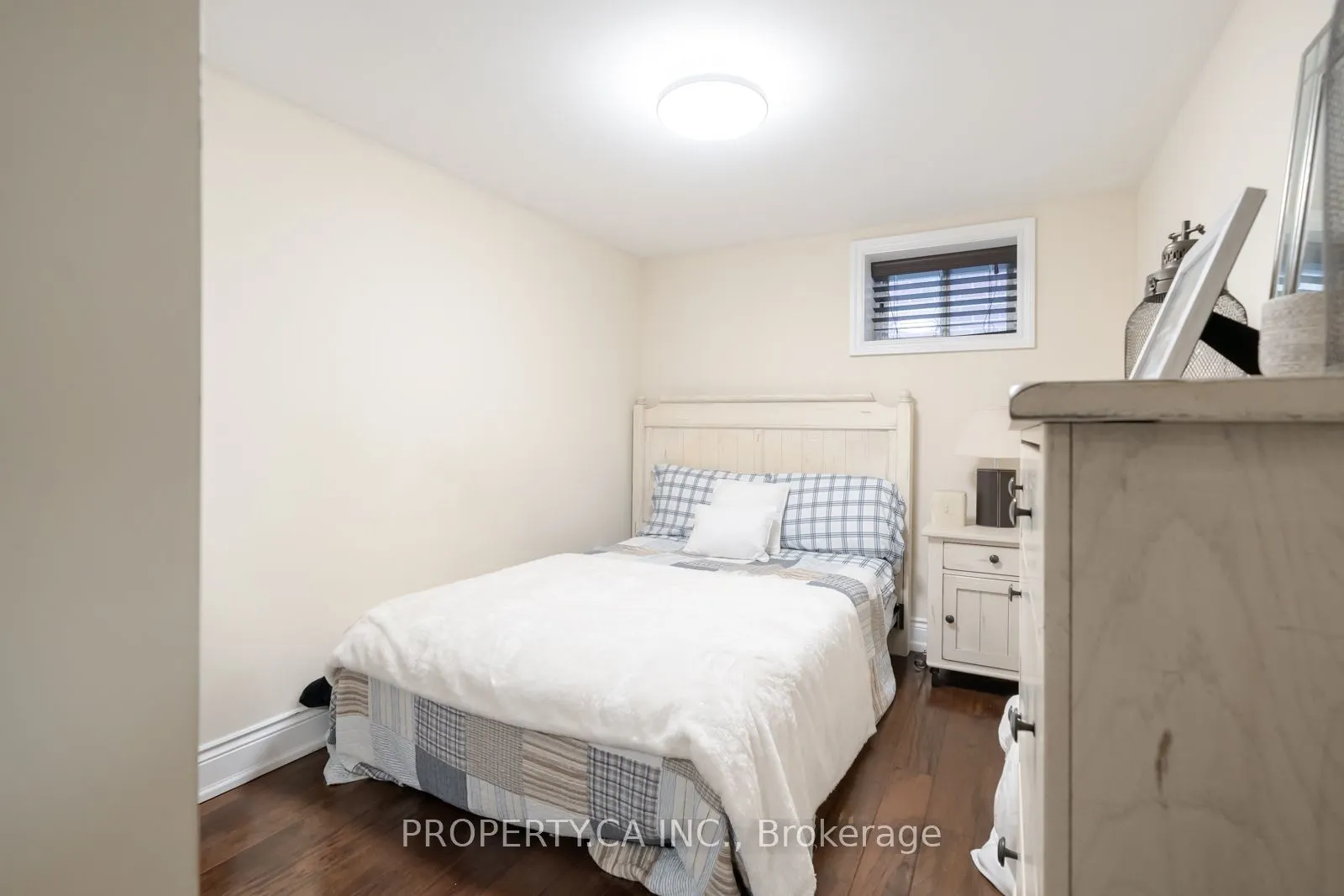 963 Avenue Road, #7