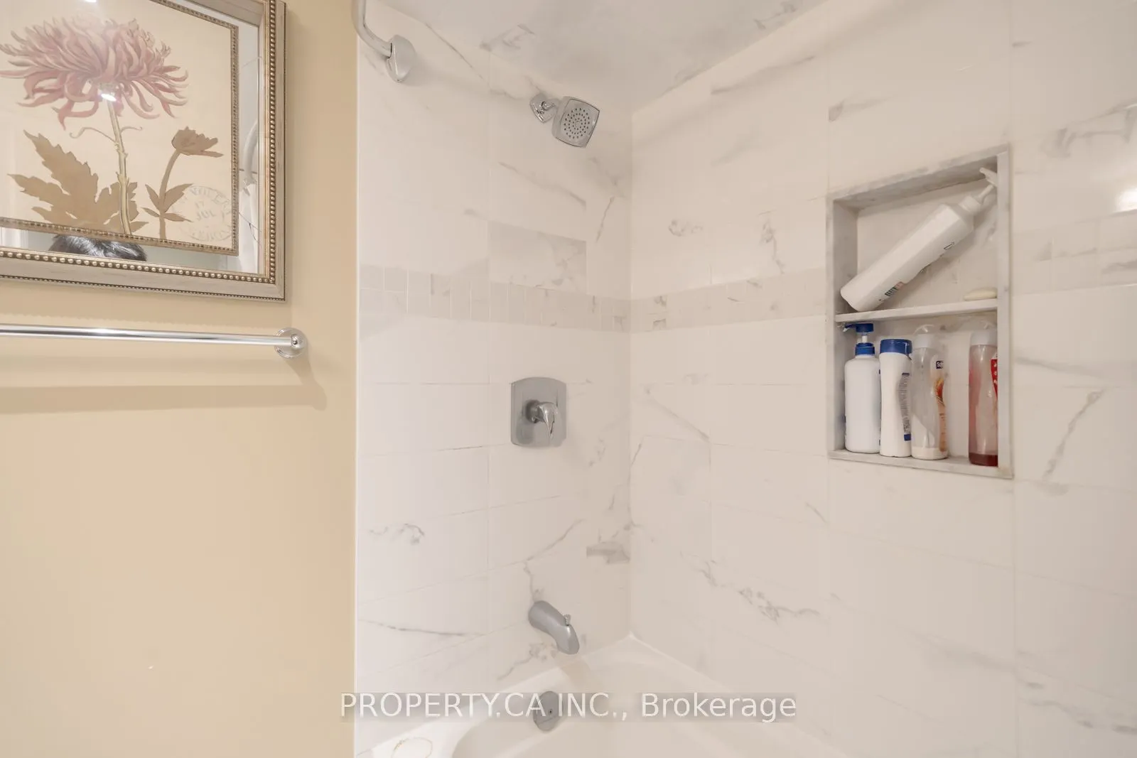 963 Avenue Road, #7