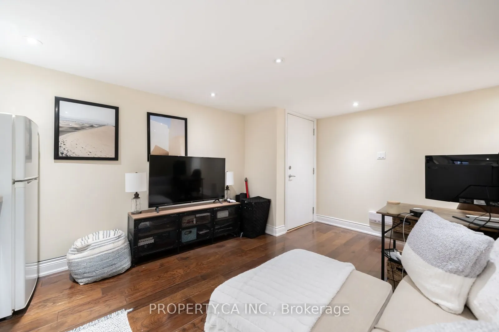 963 Avenue Road, #7