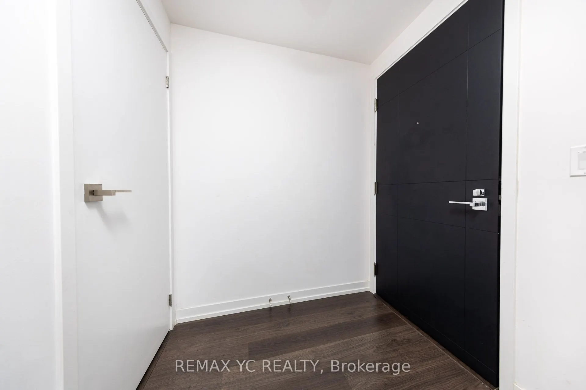 98 Lillian Street, #313