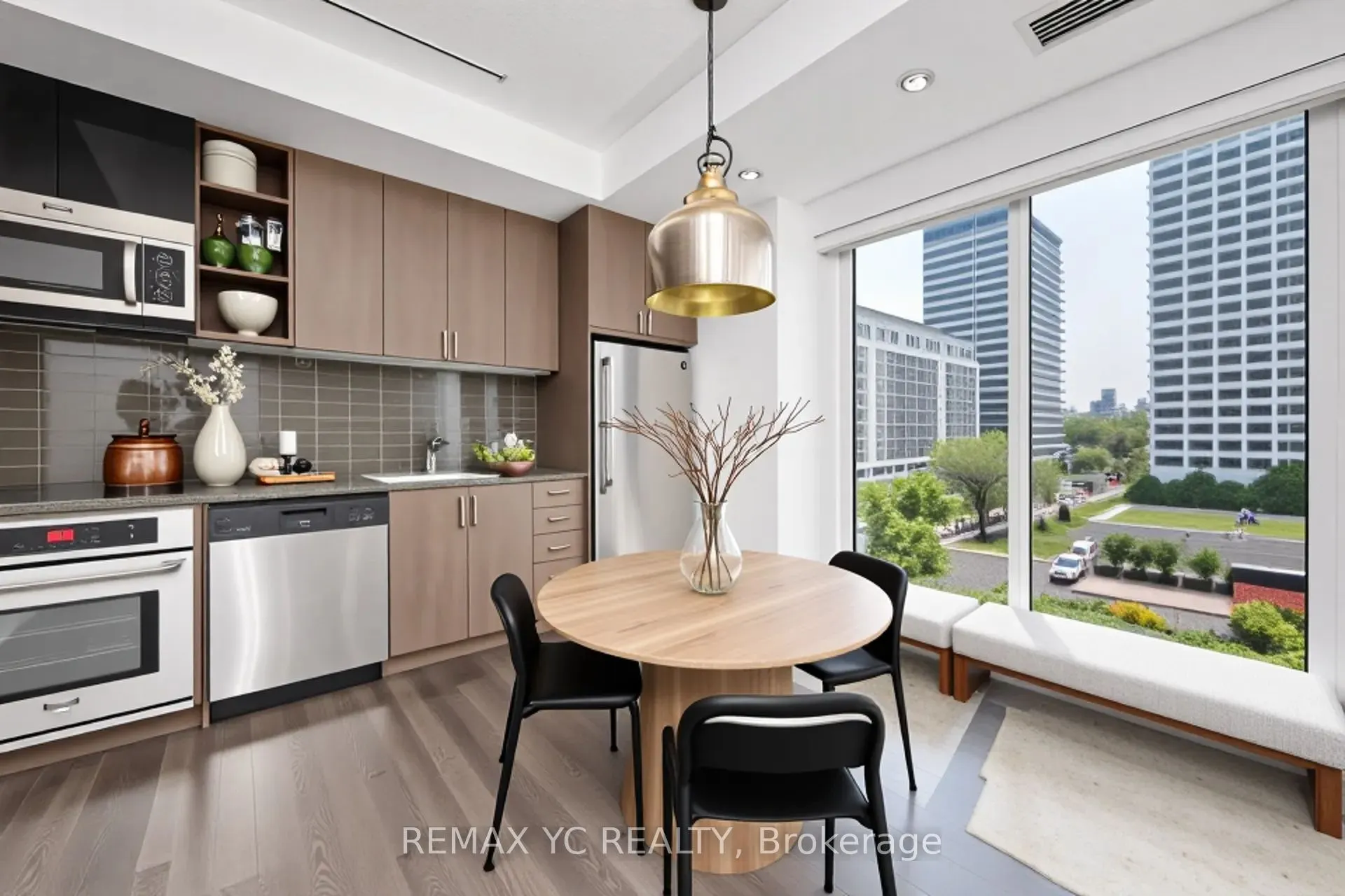 98 Lillian Street, #313
