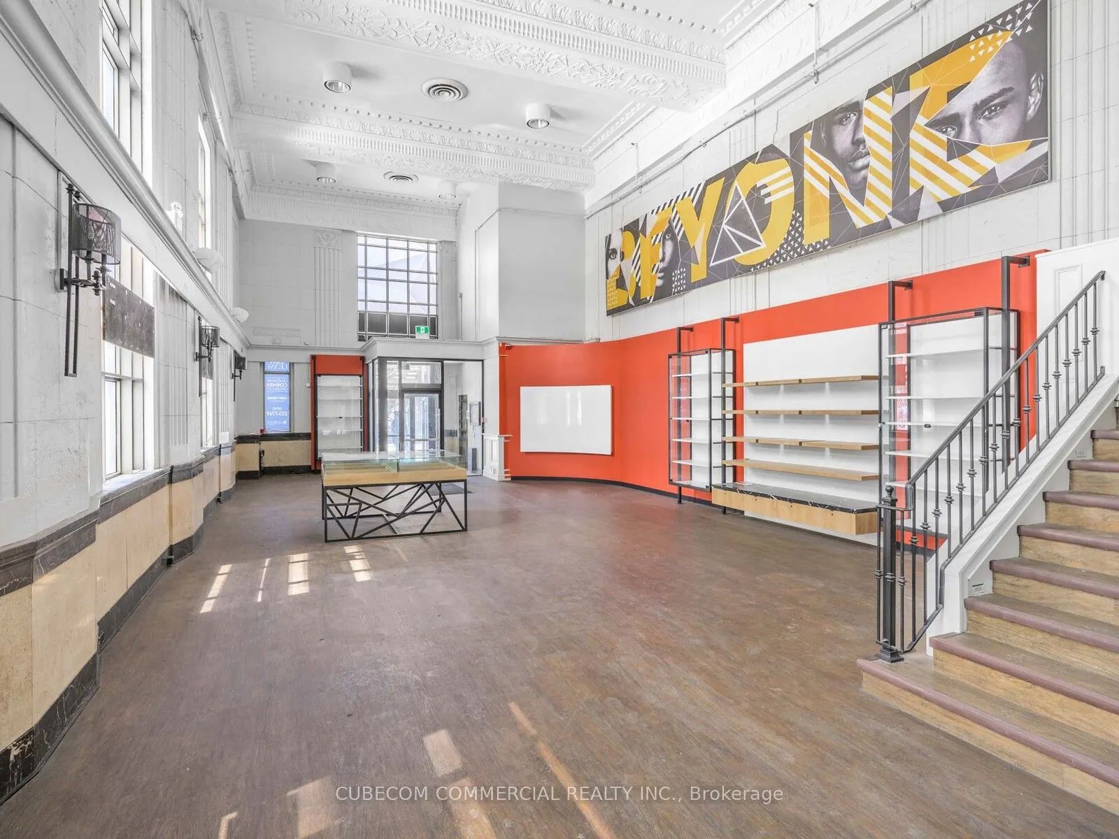 378 Yonge Street