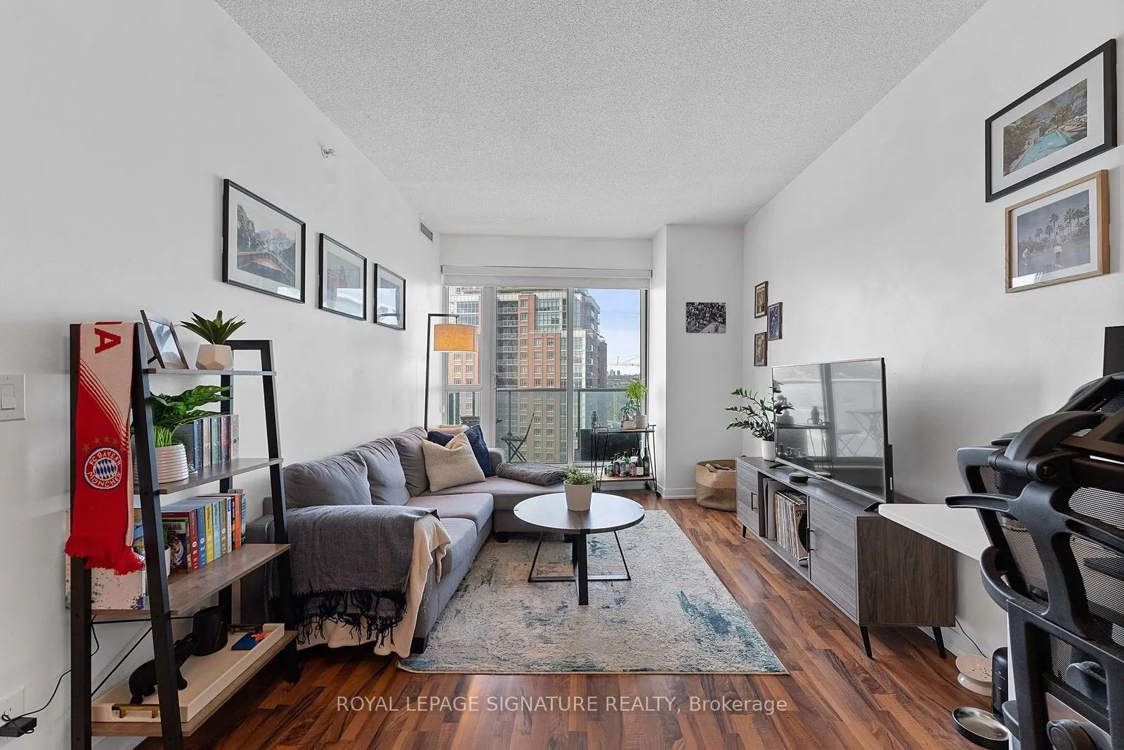150 East Liberty Street, #2112