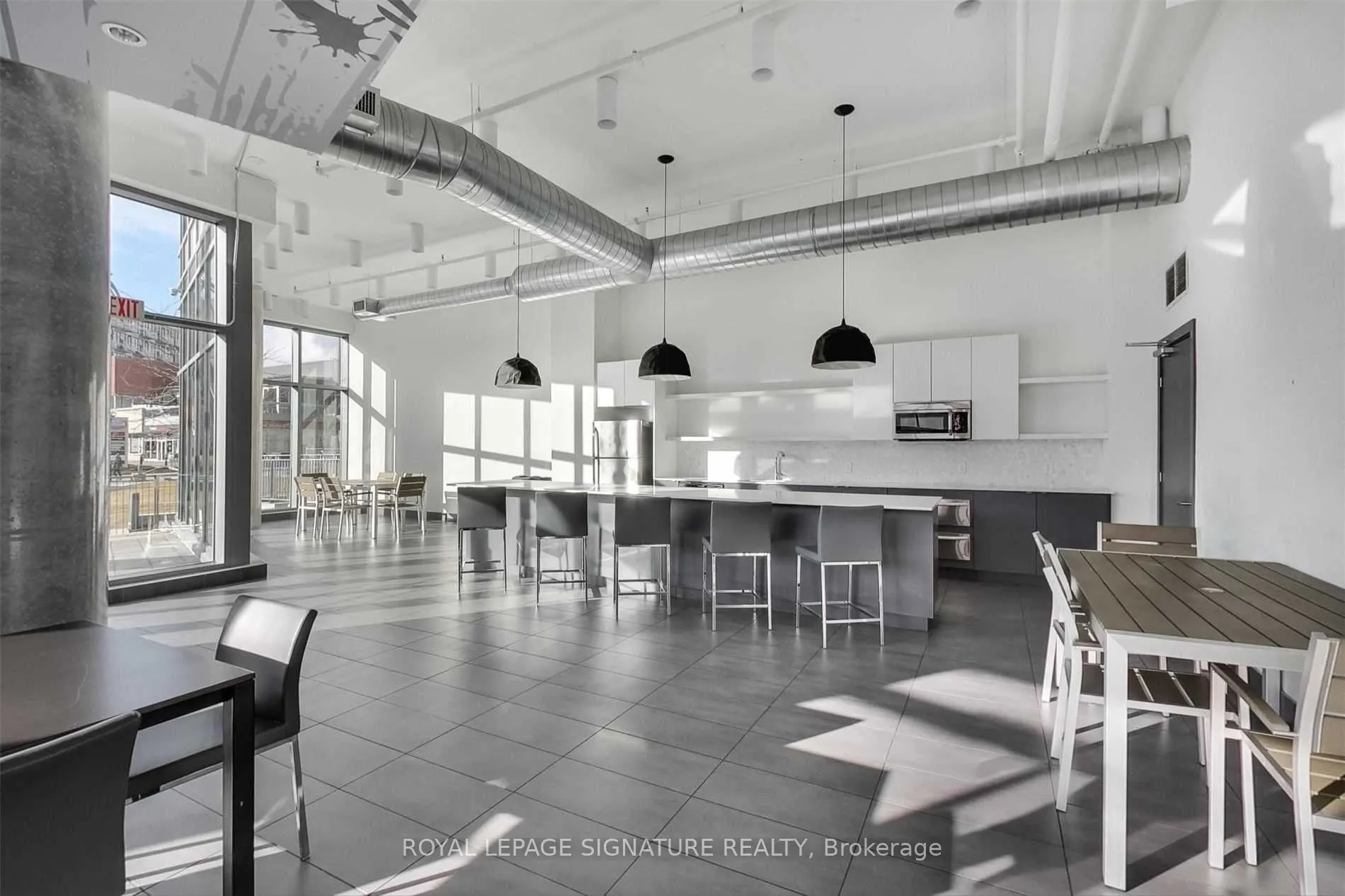 150 East Liberty Street, #2112