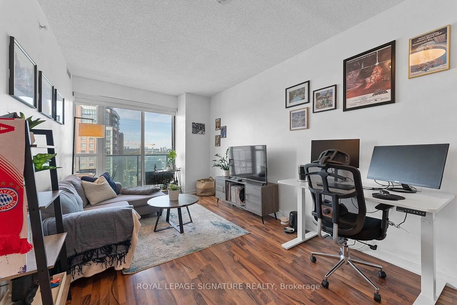 150 East Liberty Street, #2112