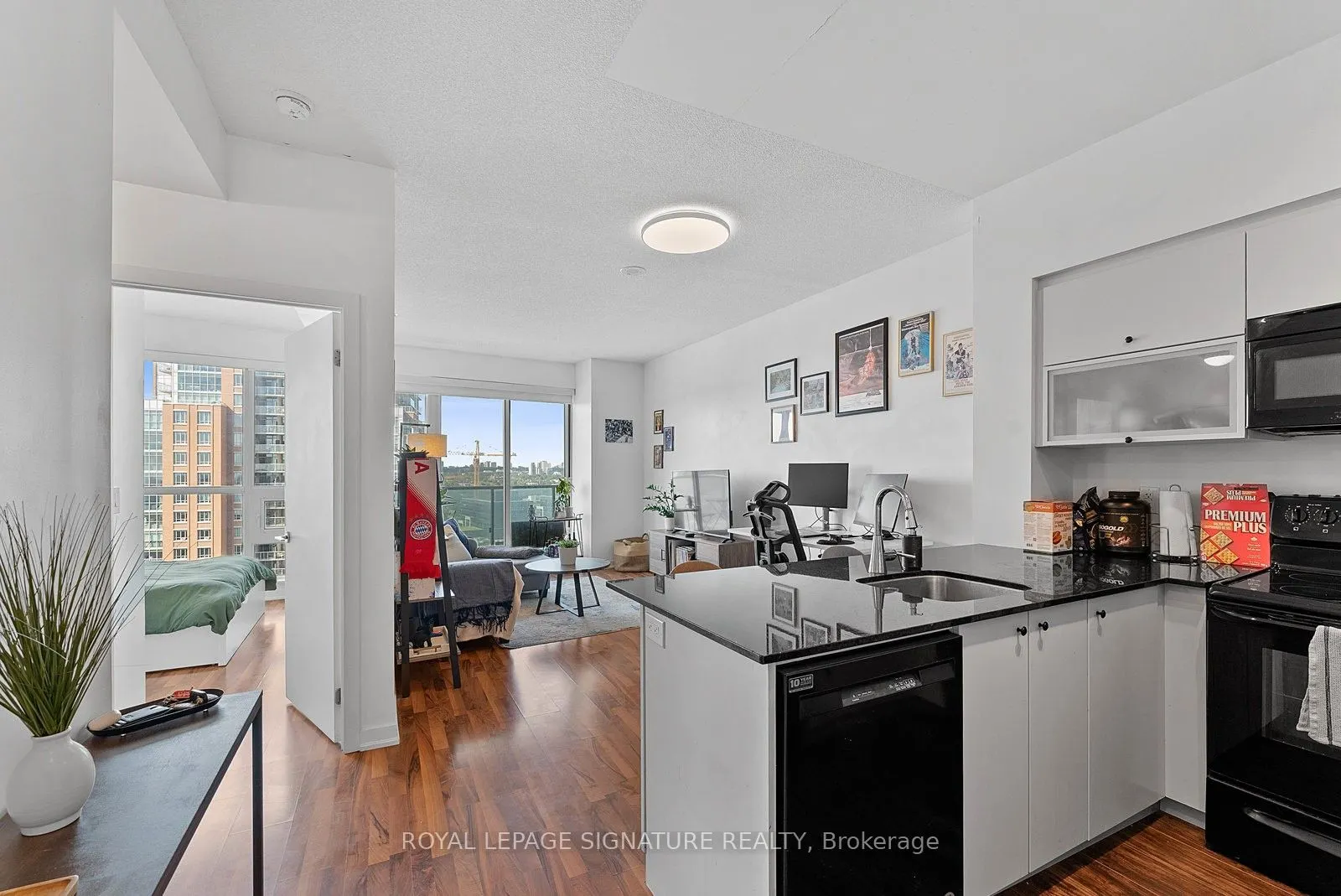 150 East Liberty Street, #2112